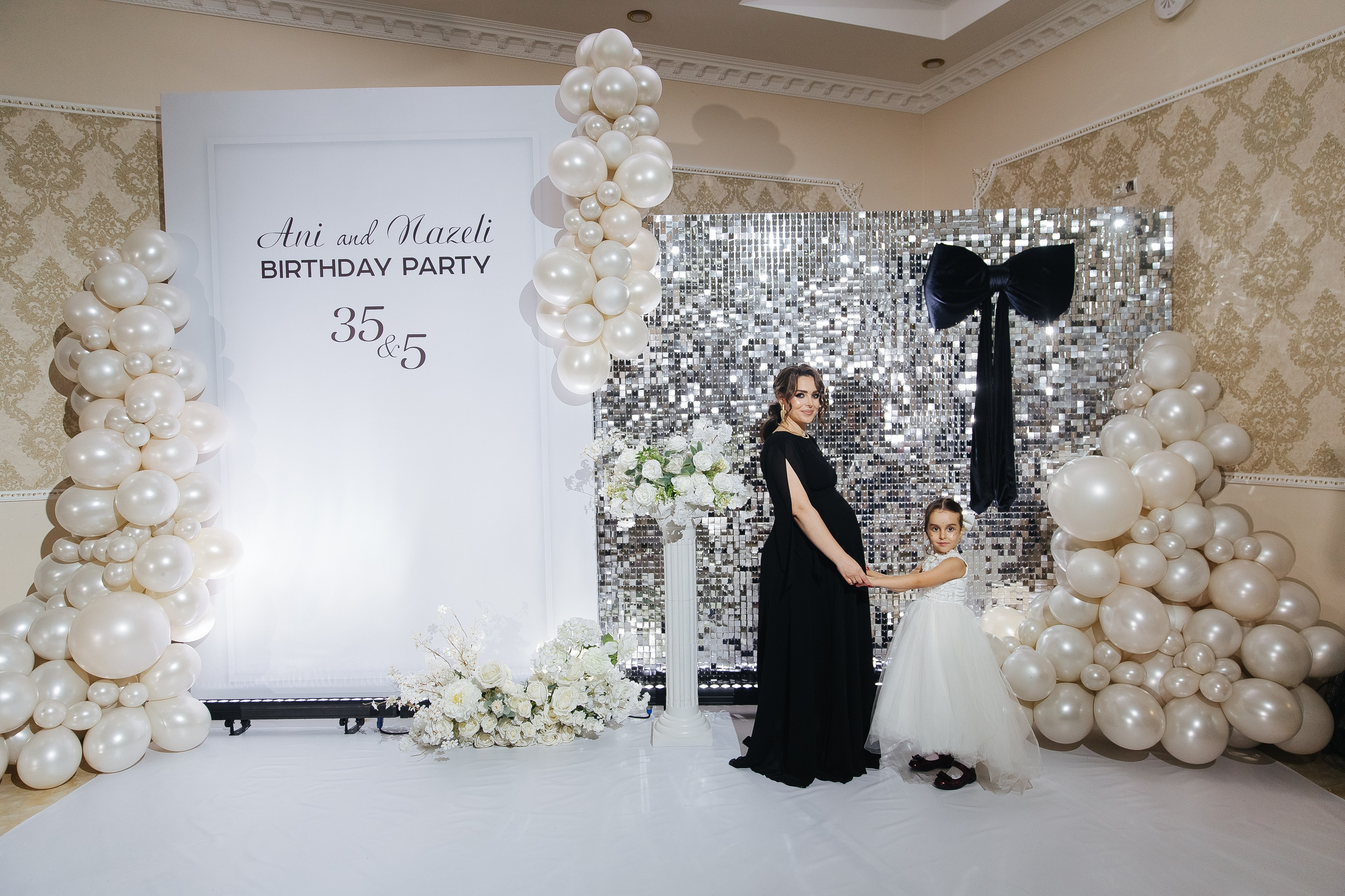 Ани и Назели. 35&5 День рождения, «Янтарь». Фотограф в Красноярске Надежда Воскресенская