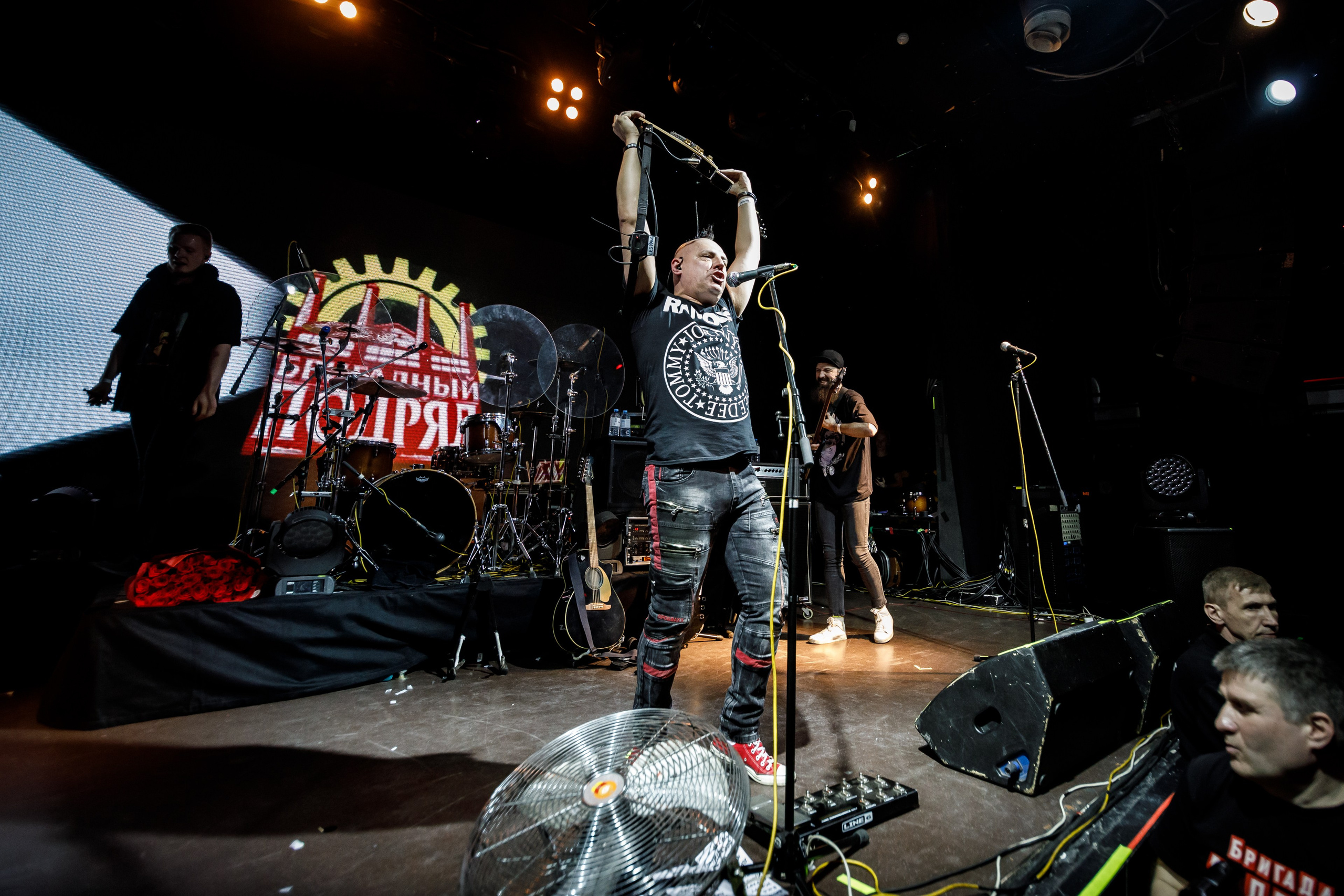 БРИГАДНЫЙ ПОДРЯД. Фотограф Елена Богачева (lenalena_na_na_na)