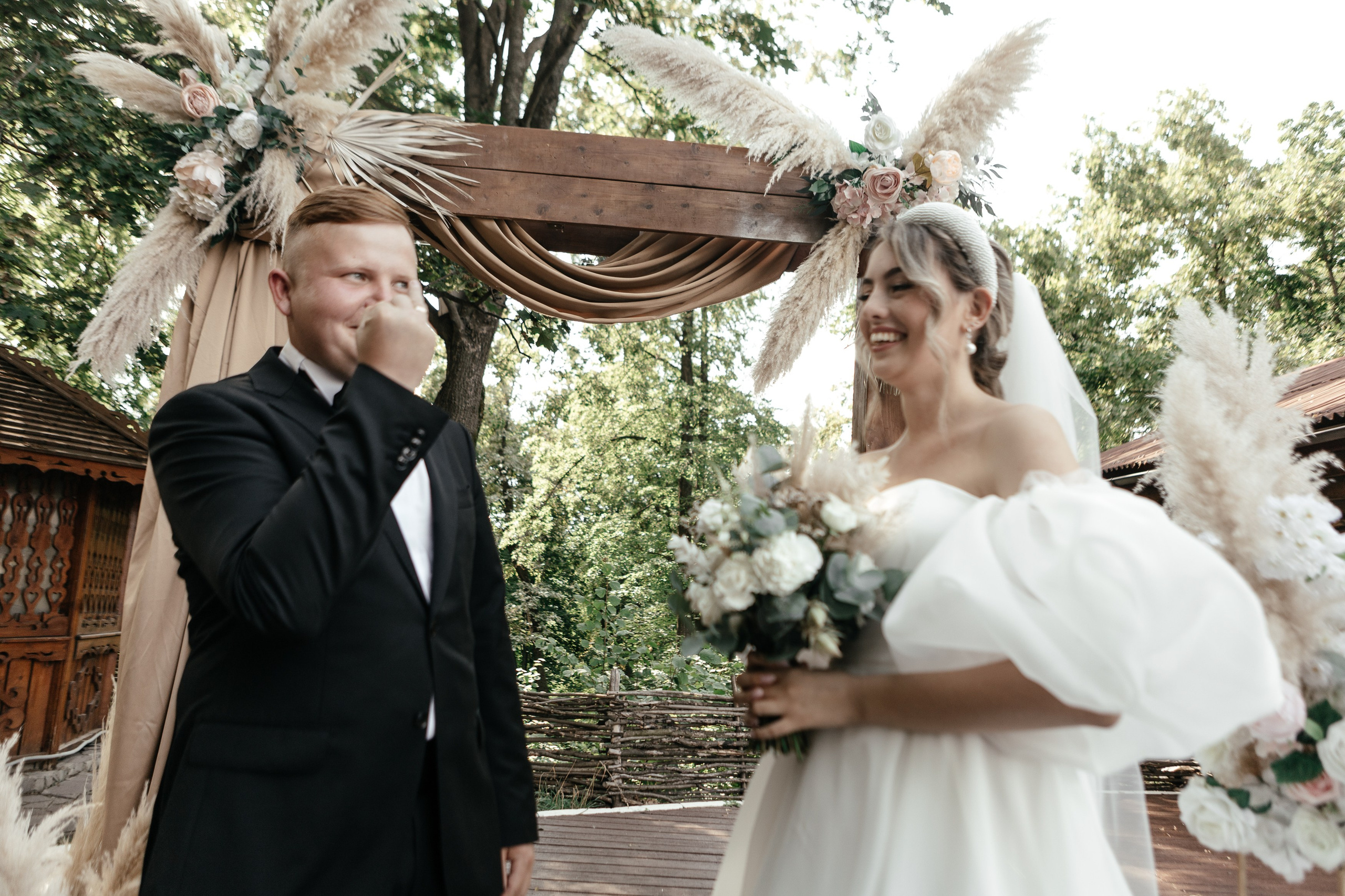 Свадебный фотограф Уфа — Руслан ГабдлисламовЖивые эмоции, красивые кадры, воспоминания на всю жизнь.Работаю по всей Республике Башкортоста. Свадебный фотограф Уфа Руслан Габдлисламов