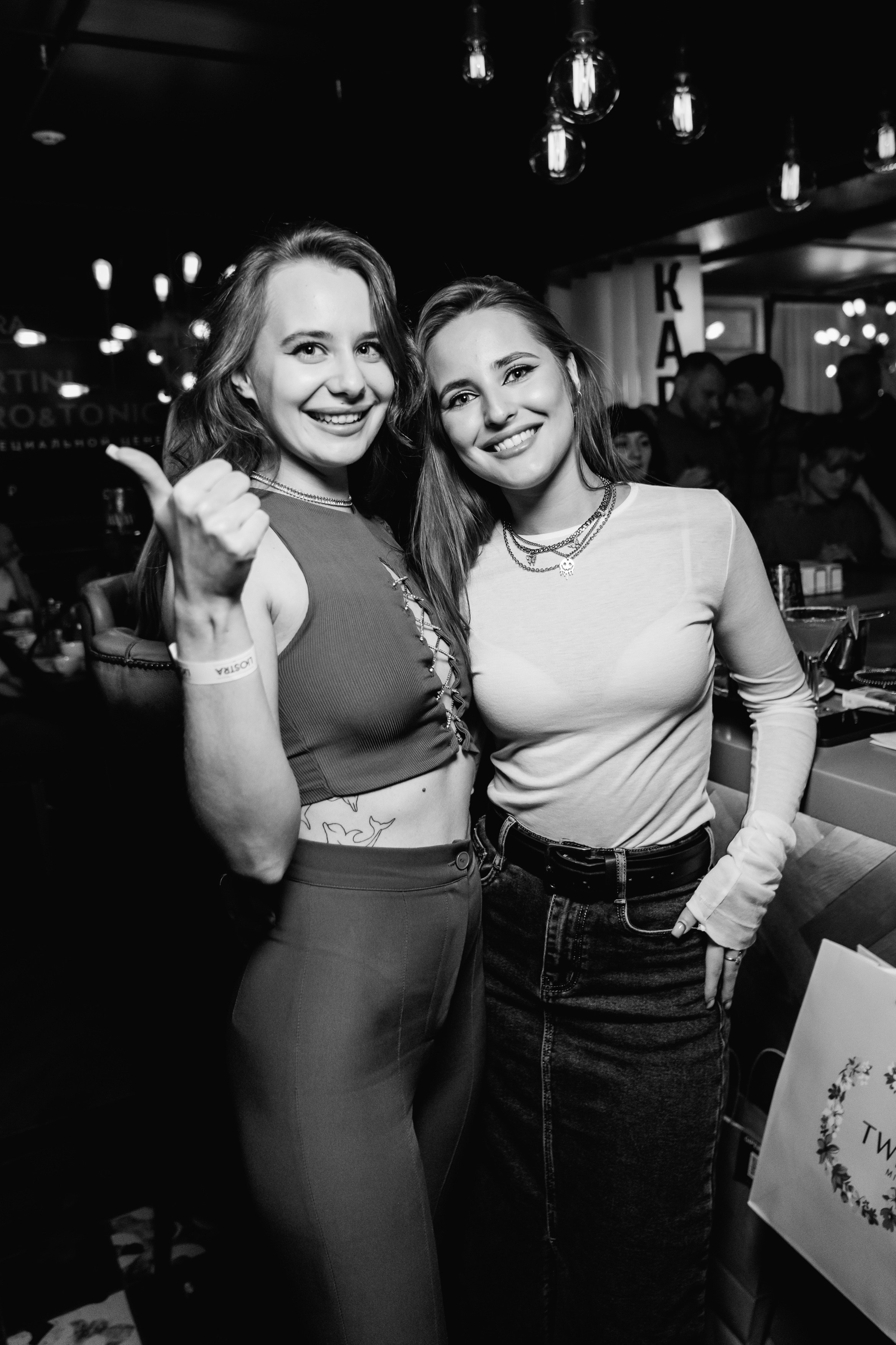 Люстра бар. Репортажный фотограф Сергей Дроздов