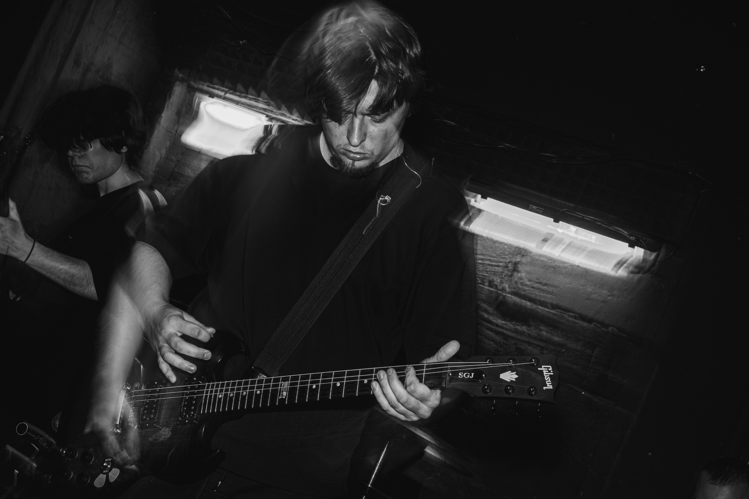 Ютани & о т м е ж & Вещи в картонной коробке 08.08.2025. Репортажный фотограф в Москве Legiodot