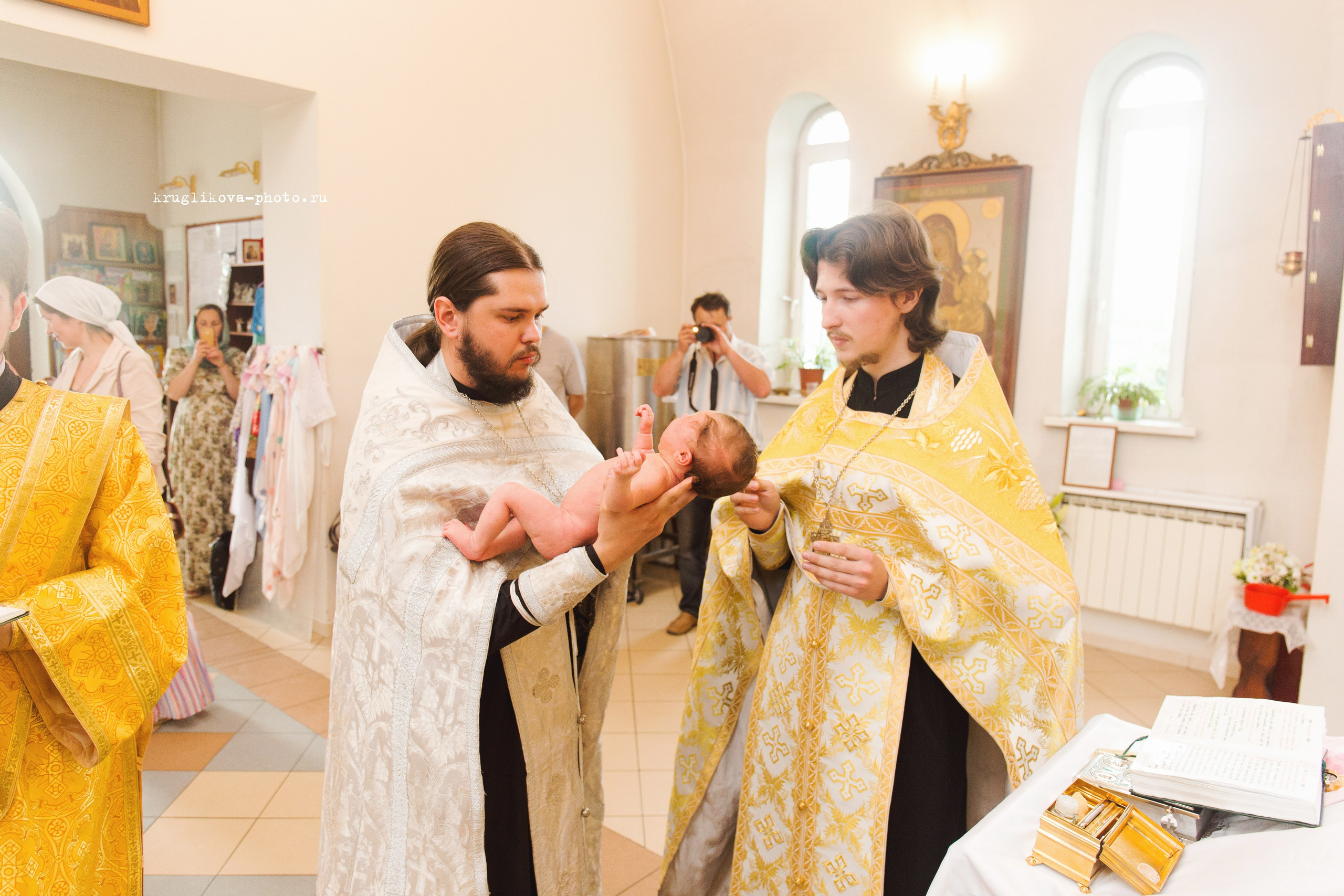 Таинство Крещения. Фотограф новорожденных и детский в Сергиевом Посаде Кругликова Юлия