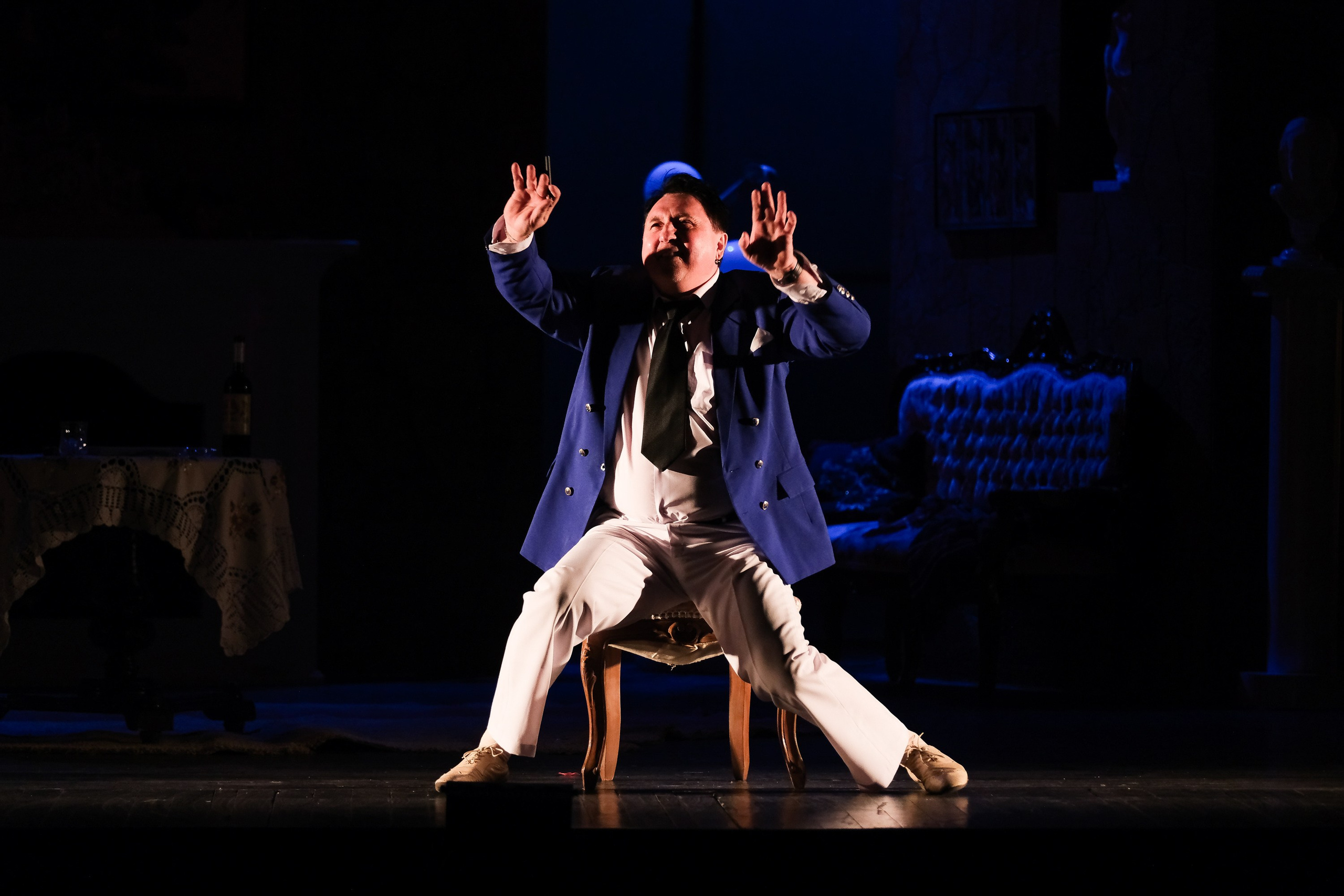 Ужин с дураком. Фотограф Анатолий Деникин