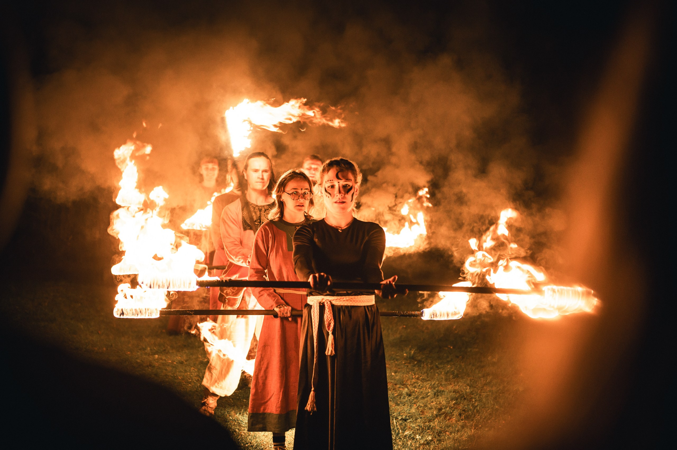 Шоу оригинального жанра «Пламя Феникса». Репортажный фотограф в Кирове Александр Лутошкин