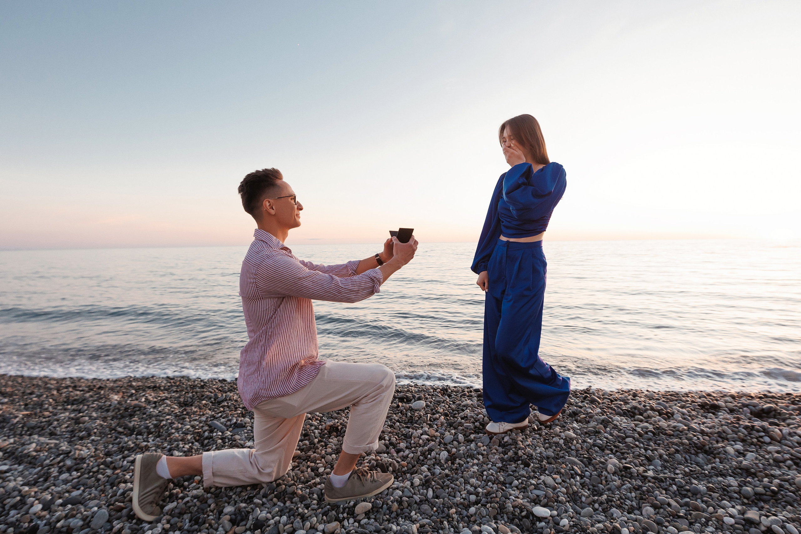 Предложение руки и сердца на море в Сочи. Свадебный и семейный фотограф в Сочи Денис Вялов