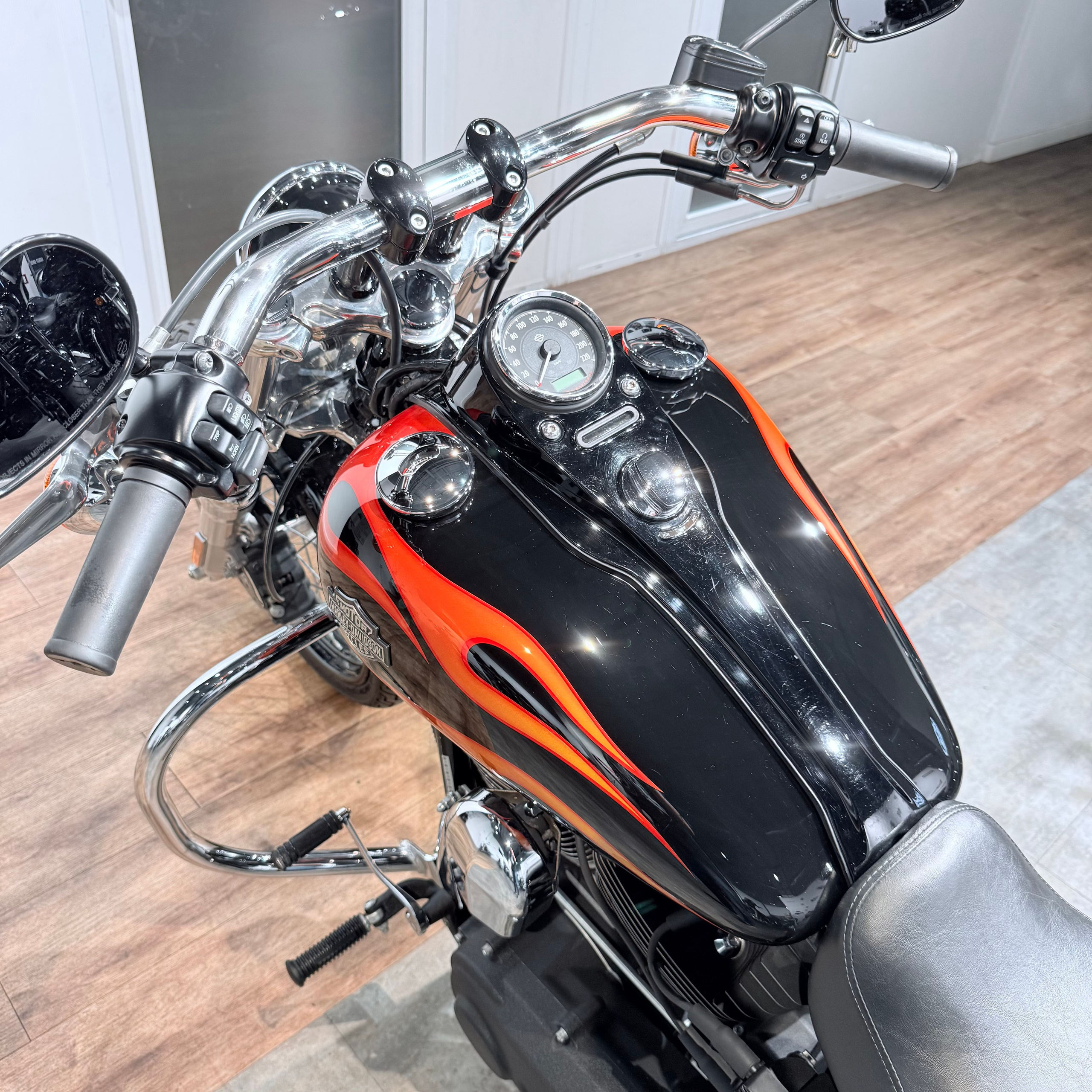 Купить Harley-Davidson 2012 DYNA Wide Glide 96 Blасk (Softail/Dyna) — подробнее на сайте. Hello Davidson, Москва. Только хорошие мотоц