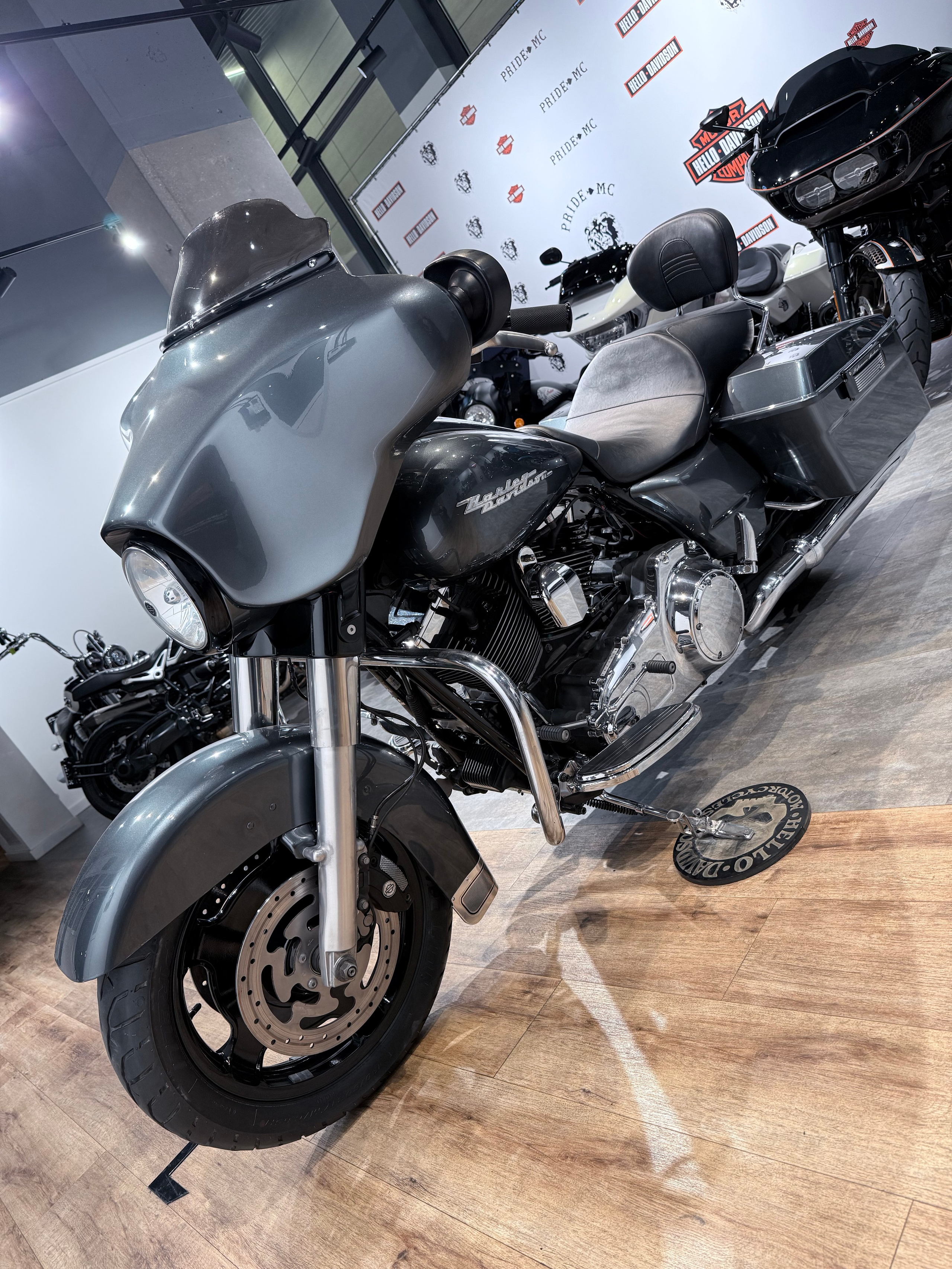 2009 Street Glide (Nardo Dark Gray). Hello Davidson, Москва. Только хорошие мотоциклы…