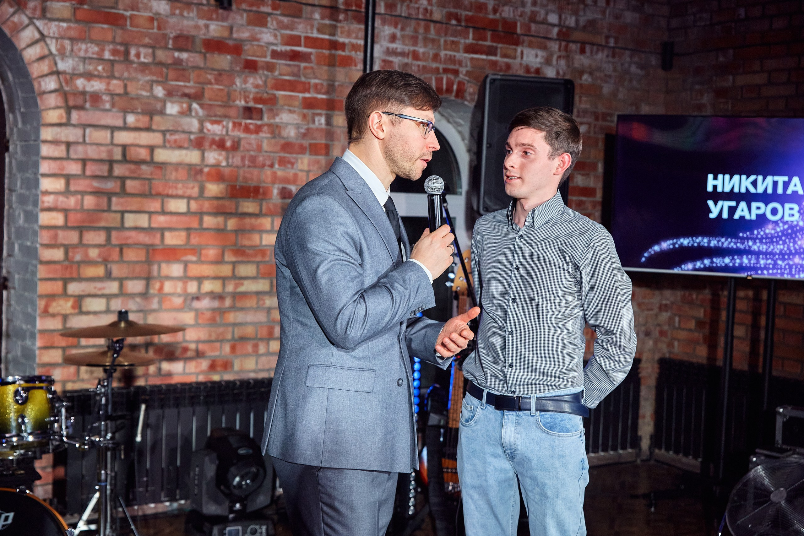 Компания Clarity / Пространство HIDE. Антон Артюшин, портретный фотограф. Москва