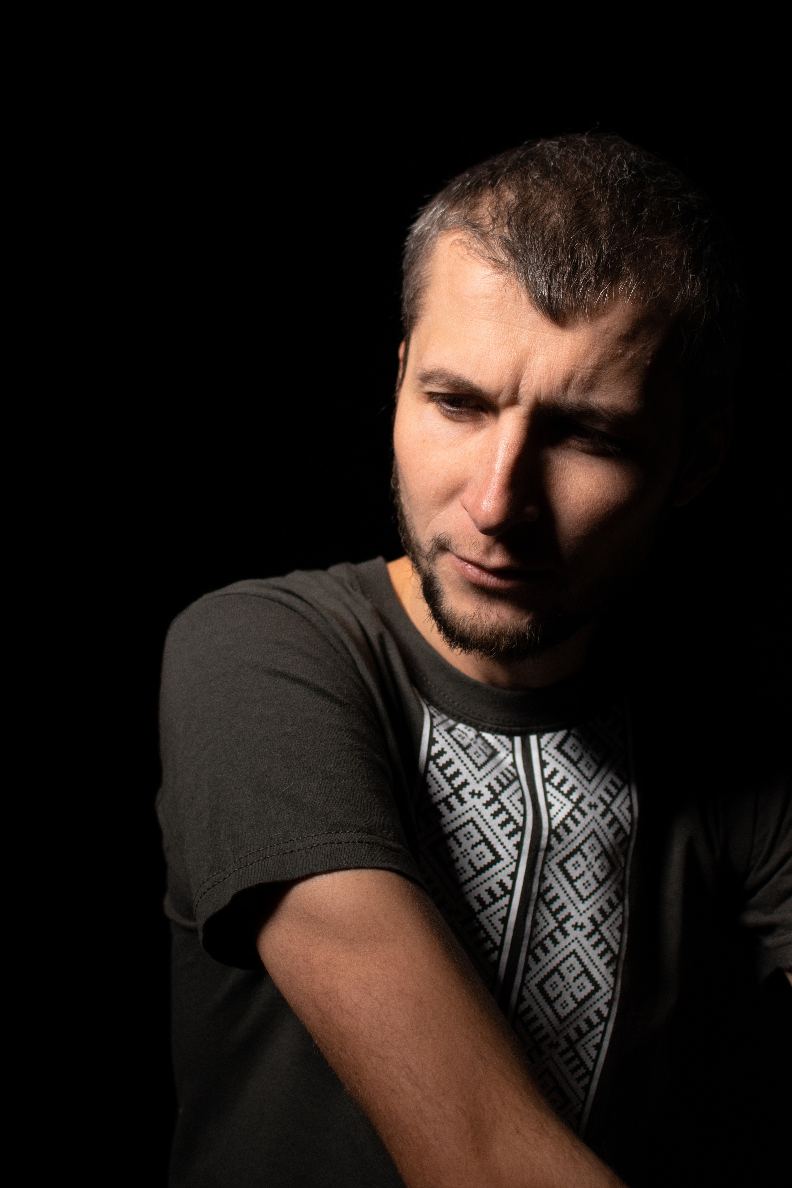 Анатоль. Мужской портрет, женский портрет, смелые образы (Минск, Беларусь)