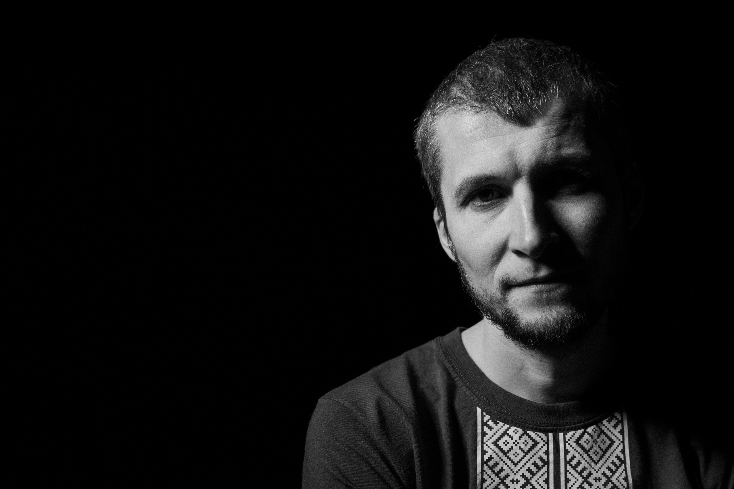 Анатоль. Мужской портрет, женский портрет, смелые образы (Минск, Беларусь)