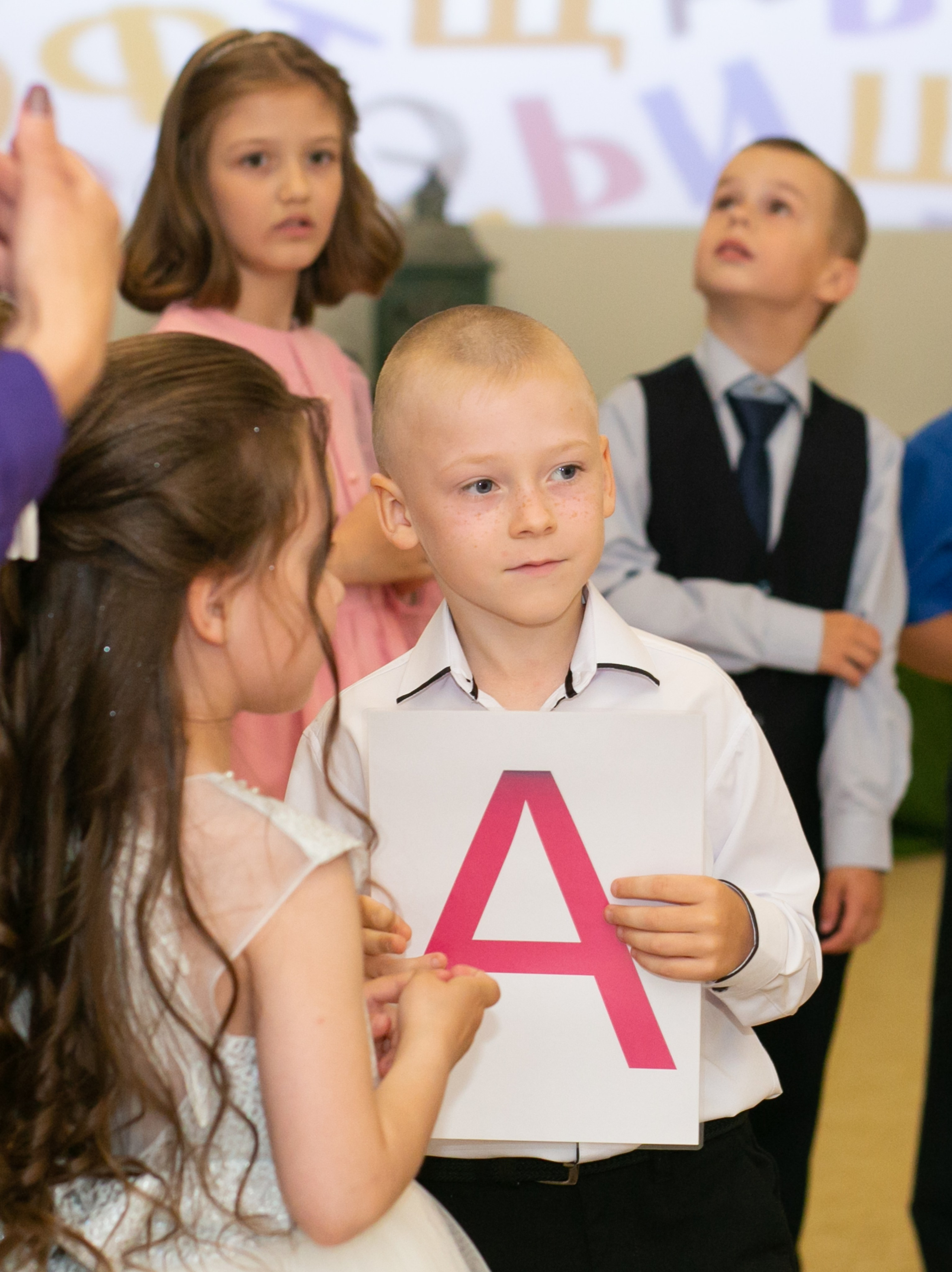 Выпускные и Утренники. Фотограф новорожденных и семейный фотограф НСО г. Бердск Марина Львова