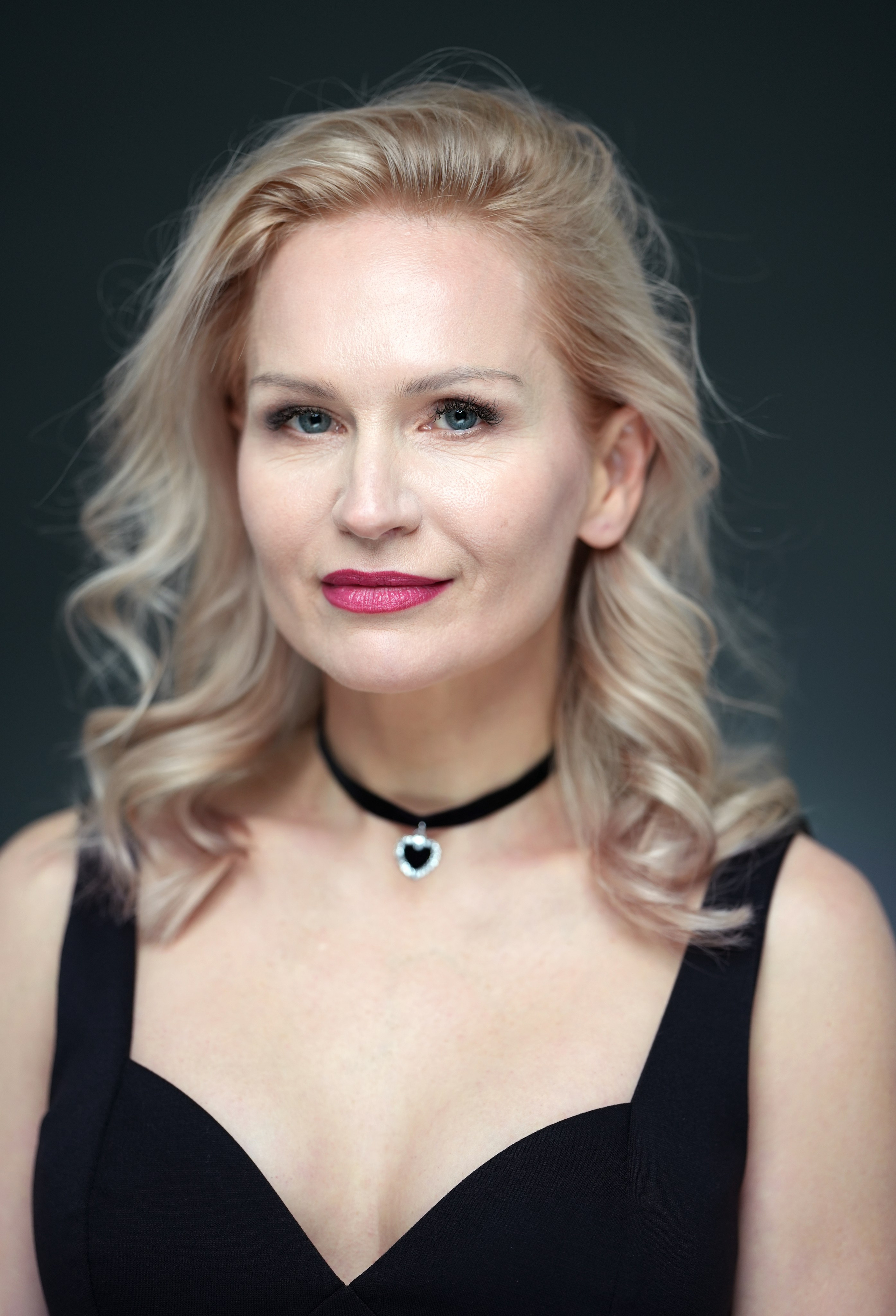 Актриса Ева Савельева. Портретная съемка в Москве, студийный фотограф Игорь Фомин