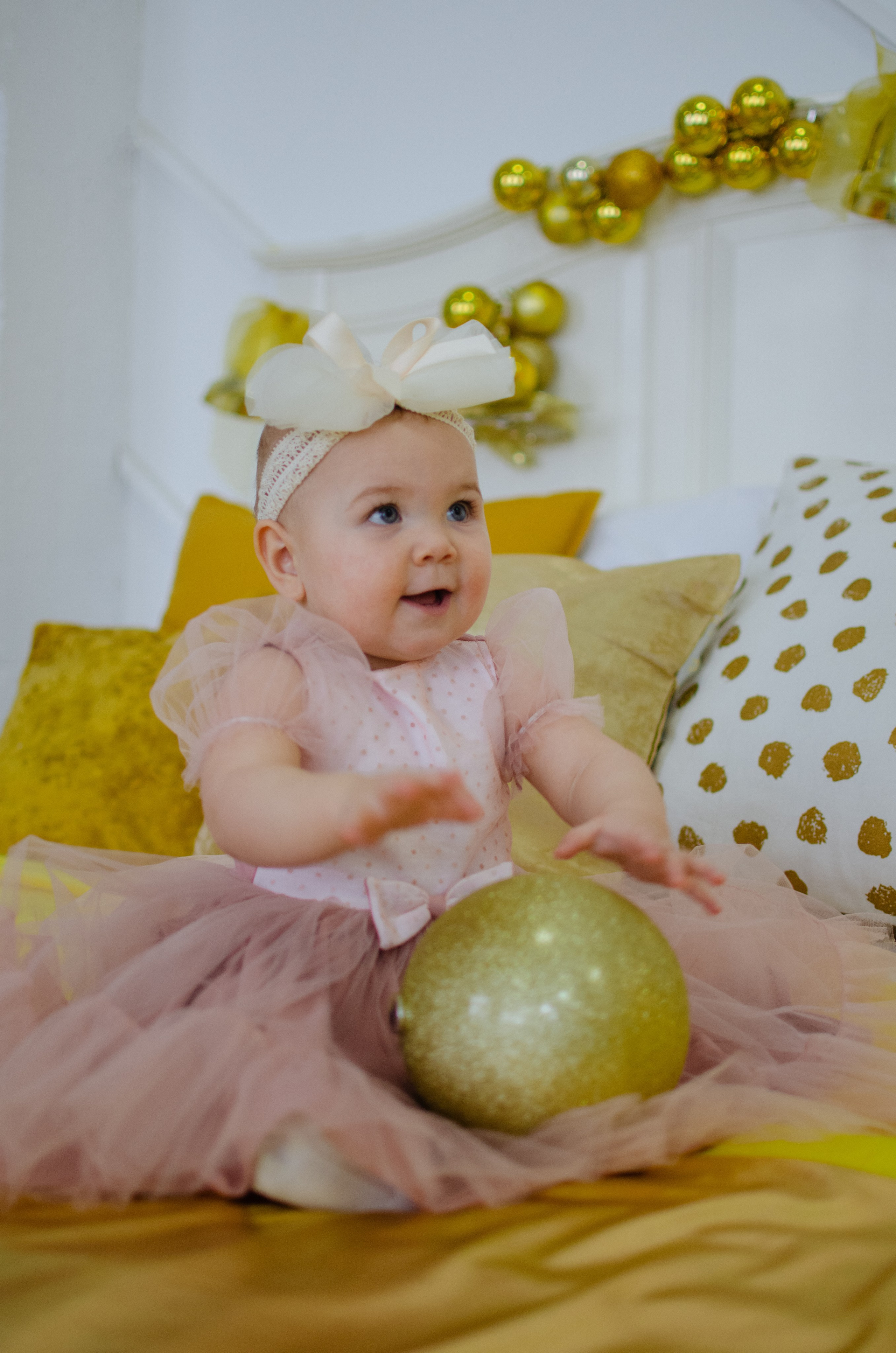 Малышка с шариком