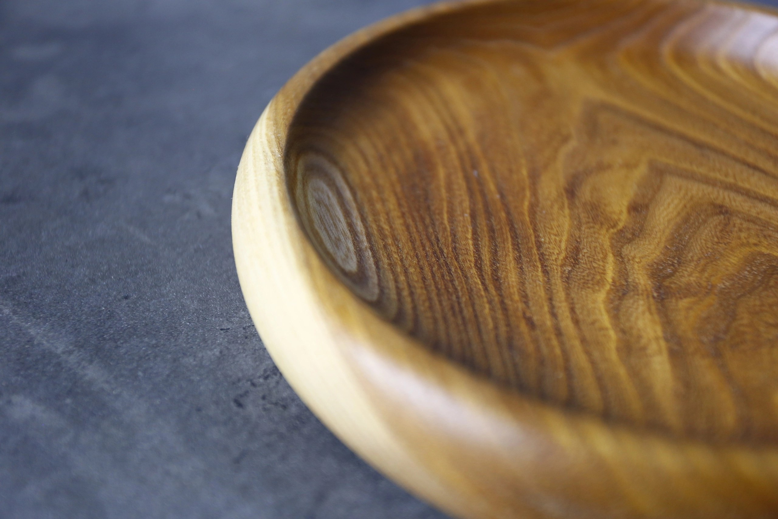 Тарелочки 16 и 18 диаметр. Разделочные доски и деревянная мебель на заказ