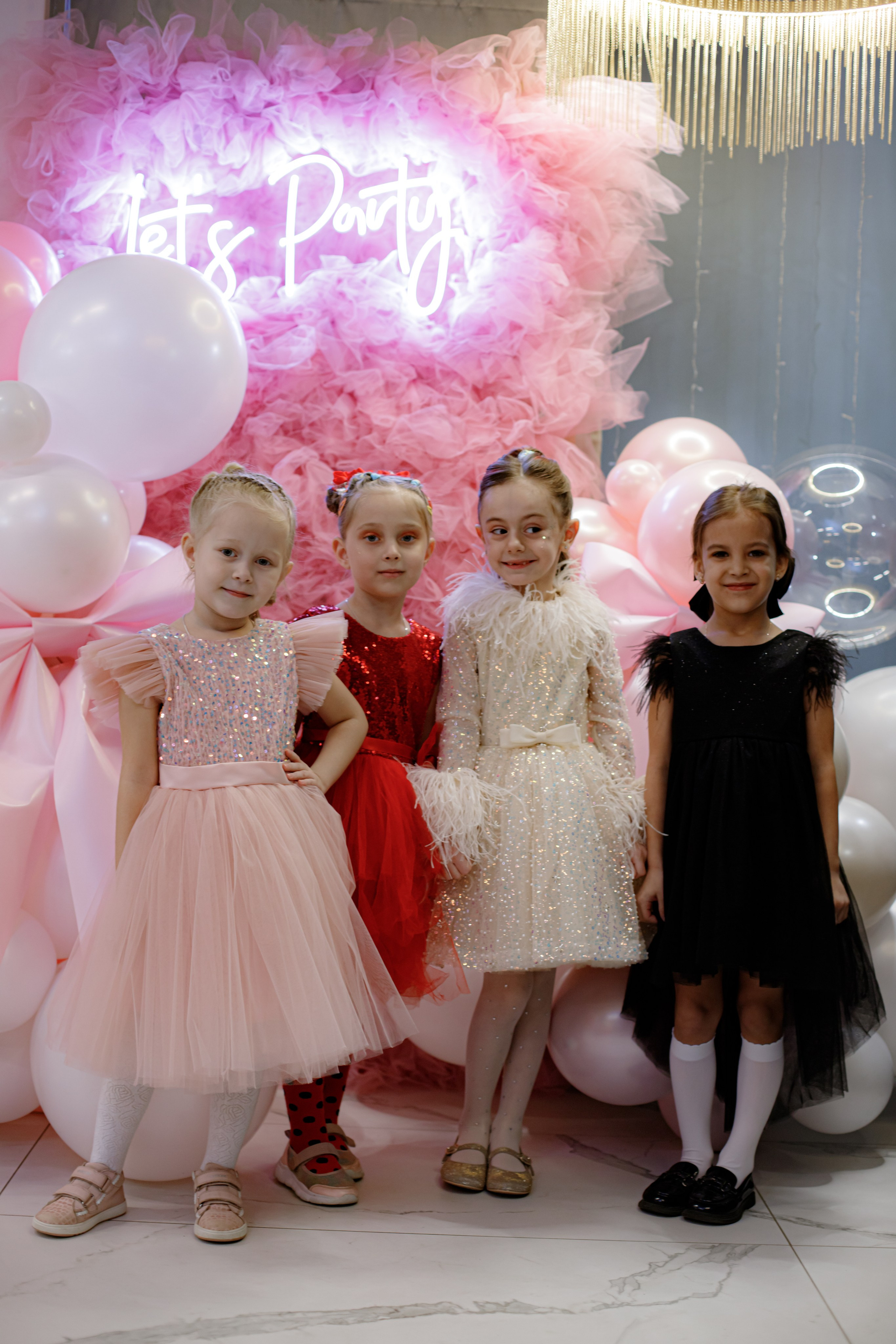 ASIA'S BIRTHDAY PARTY. Photokarish