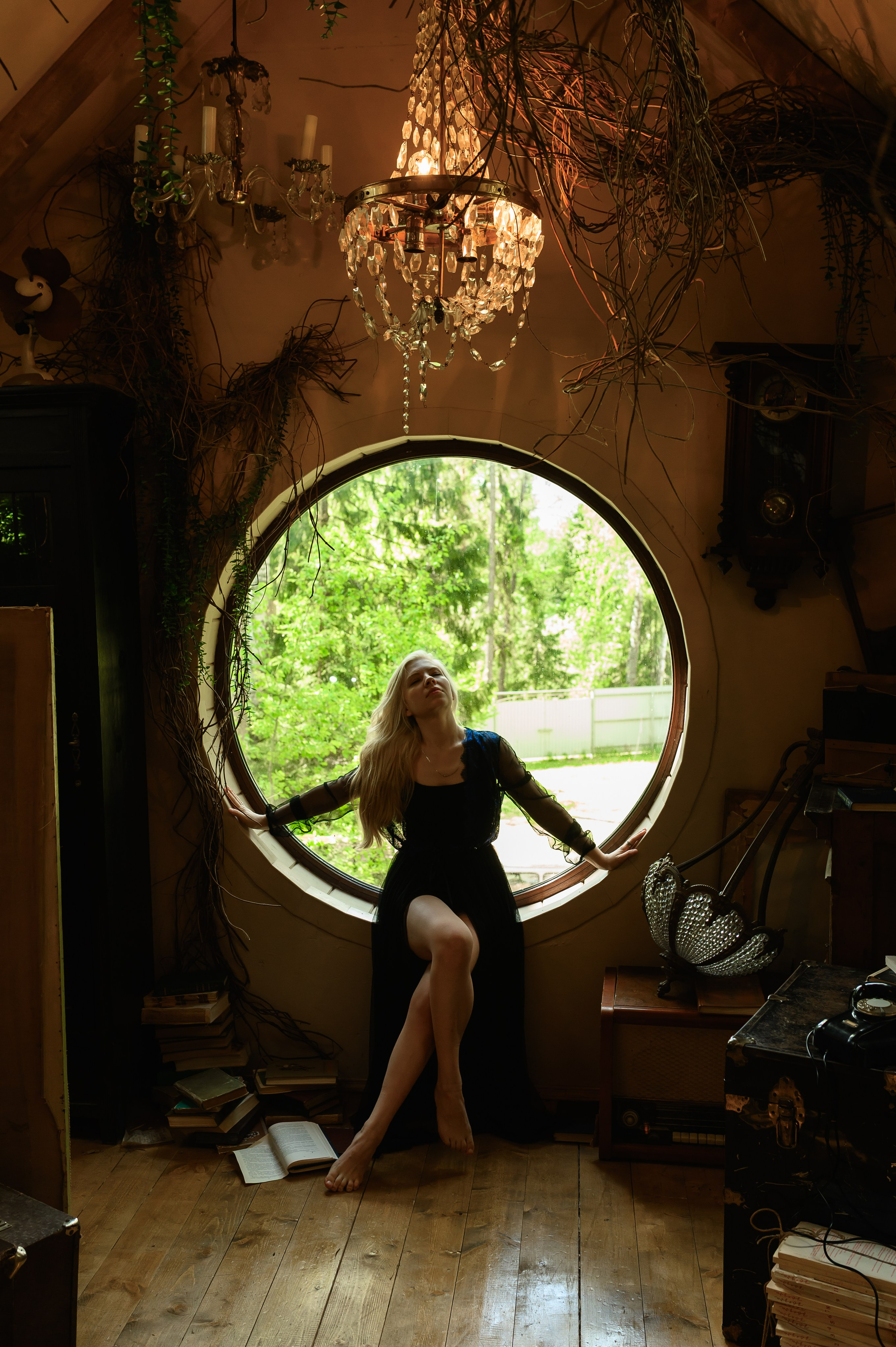 Катя. Заброшенный чердак. Фотограф Марина Росси