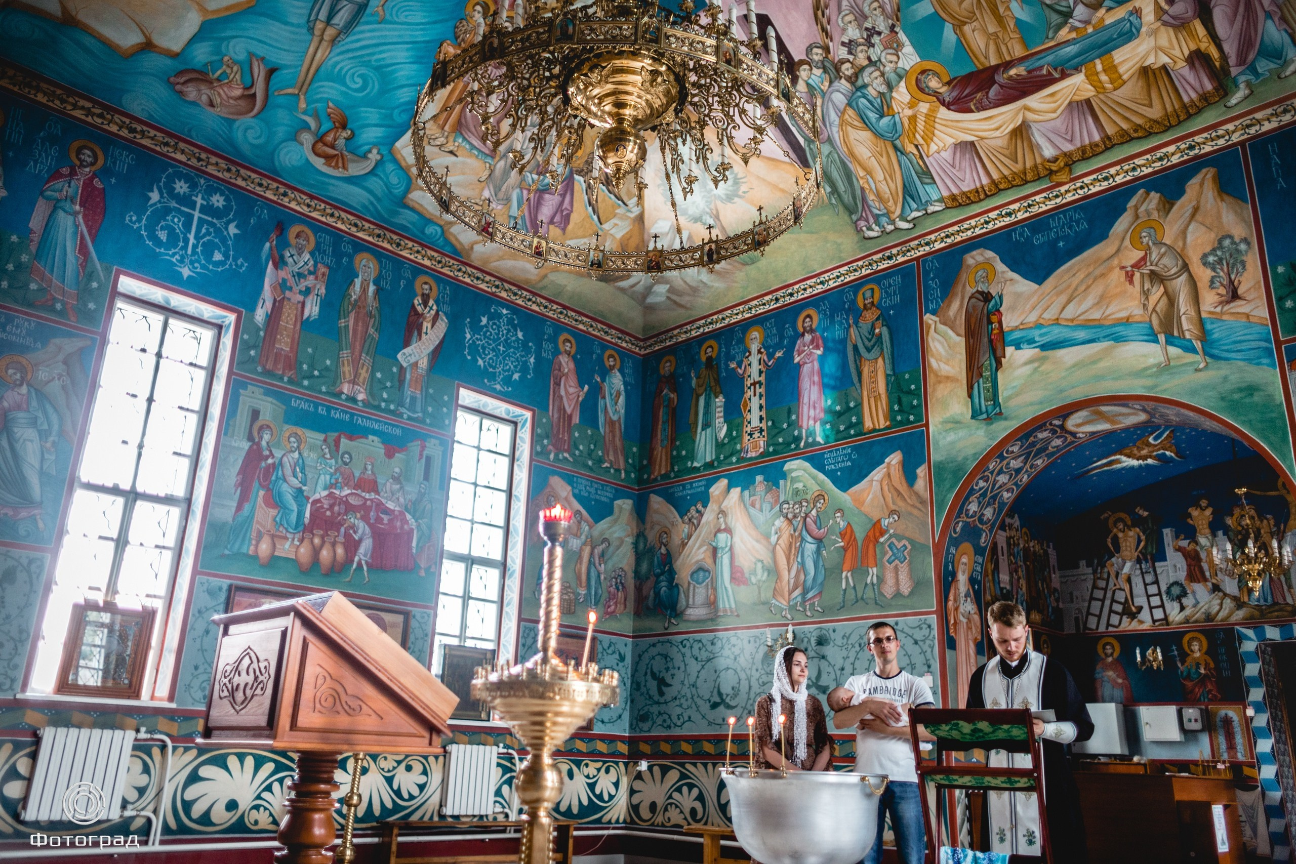 Съёмка крещения. Команда специалистов в мире фотографии и видео. Детский фотограф, семейный фотограф