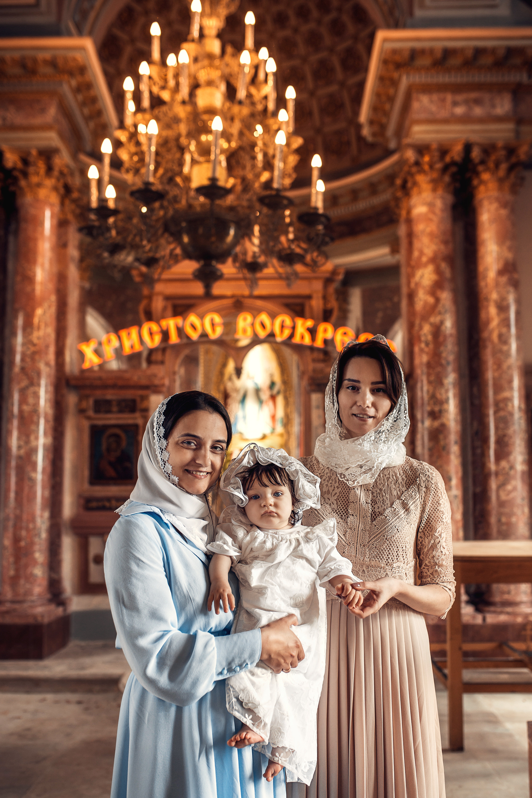 Крещение Анны. Храм Владимирской Иконы Божией Матери в с. Быково. Фотограф на Крещение в Москве Ткач Елена