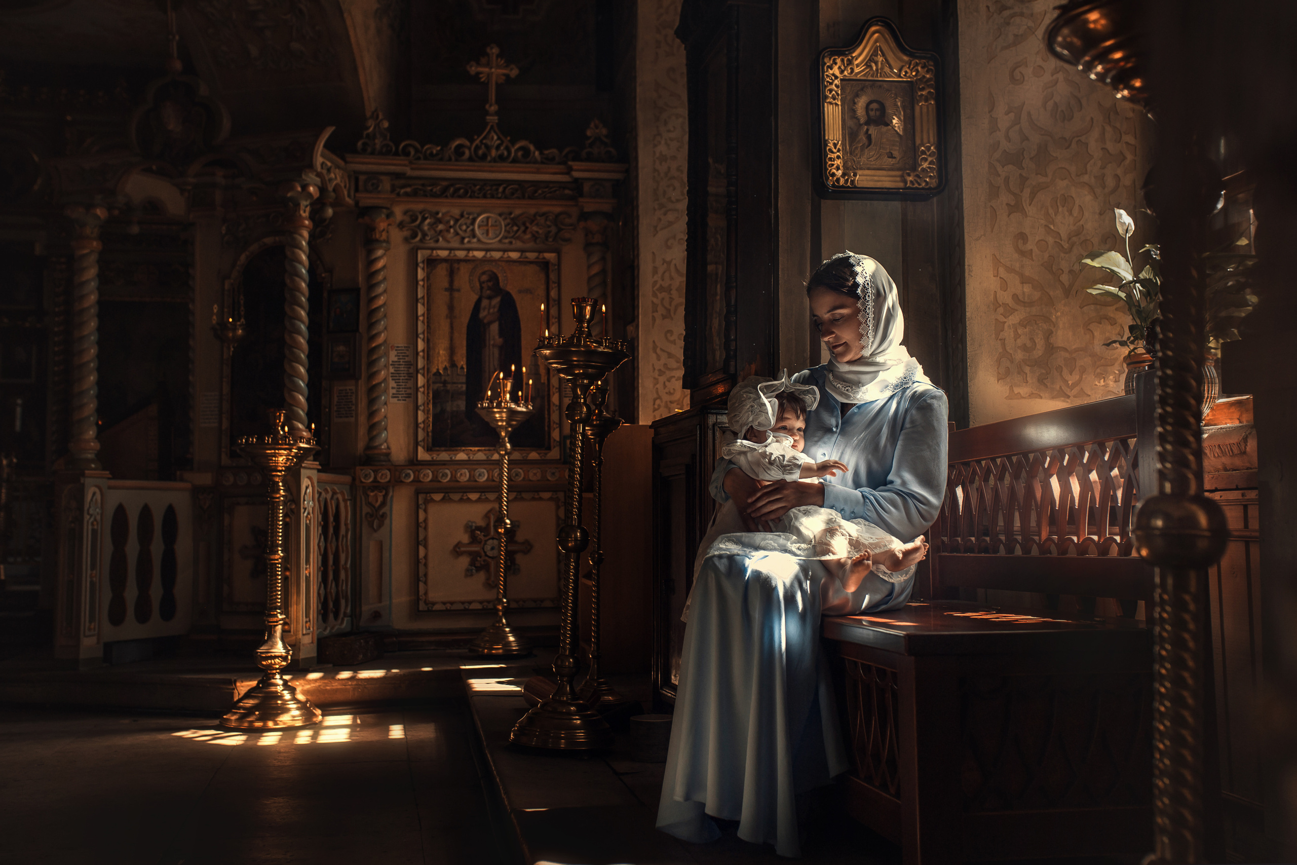 Крещение Анны. Храм Владимирской Иконы Божией Матери в с. Быково. Фотограф на Крещение в Москве Ткач Елена