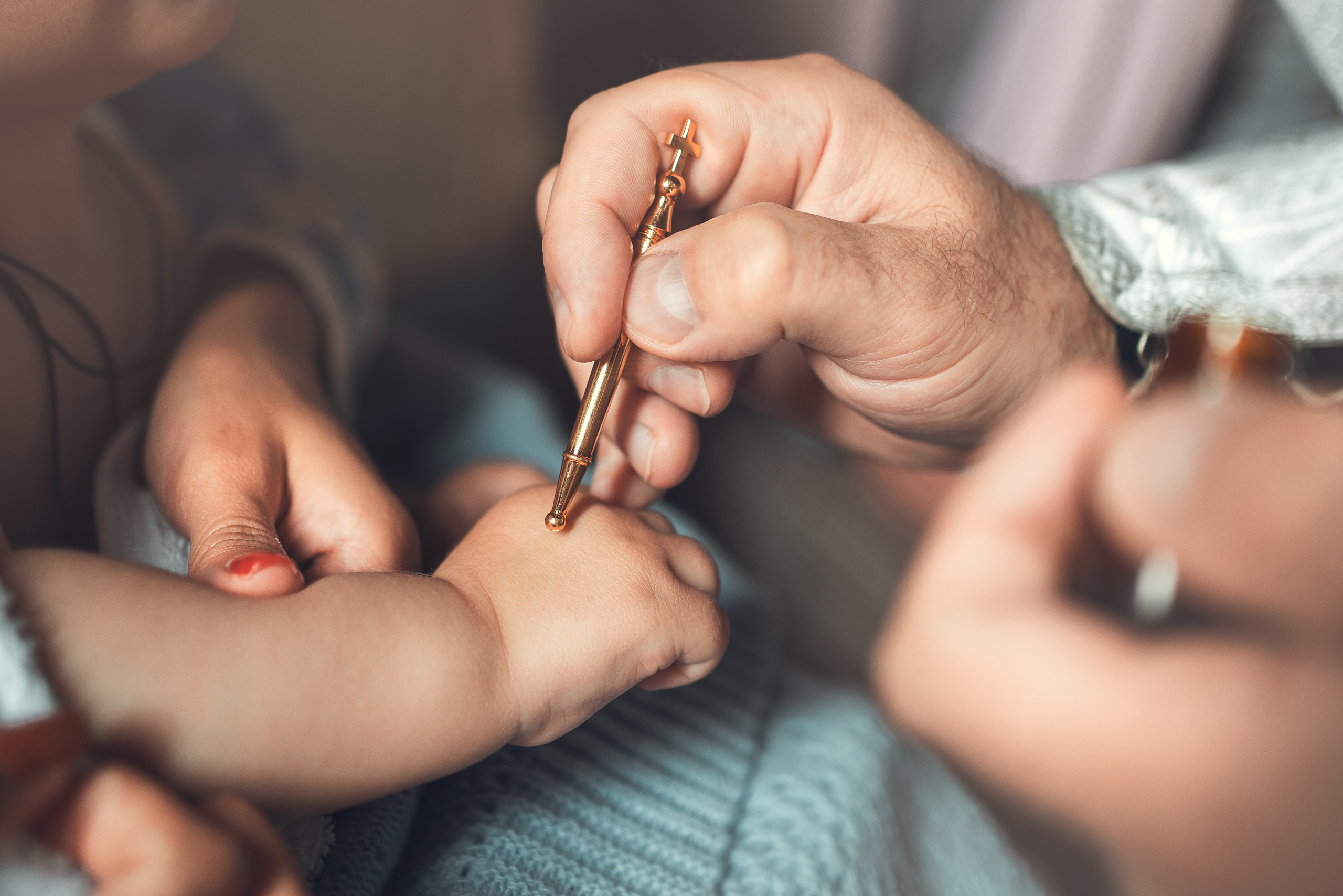 Крещение Даниила. Храм Иоанна Предтечи в Горках-8. Фотограф на Крещение в Москве Ткач Елена