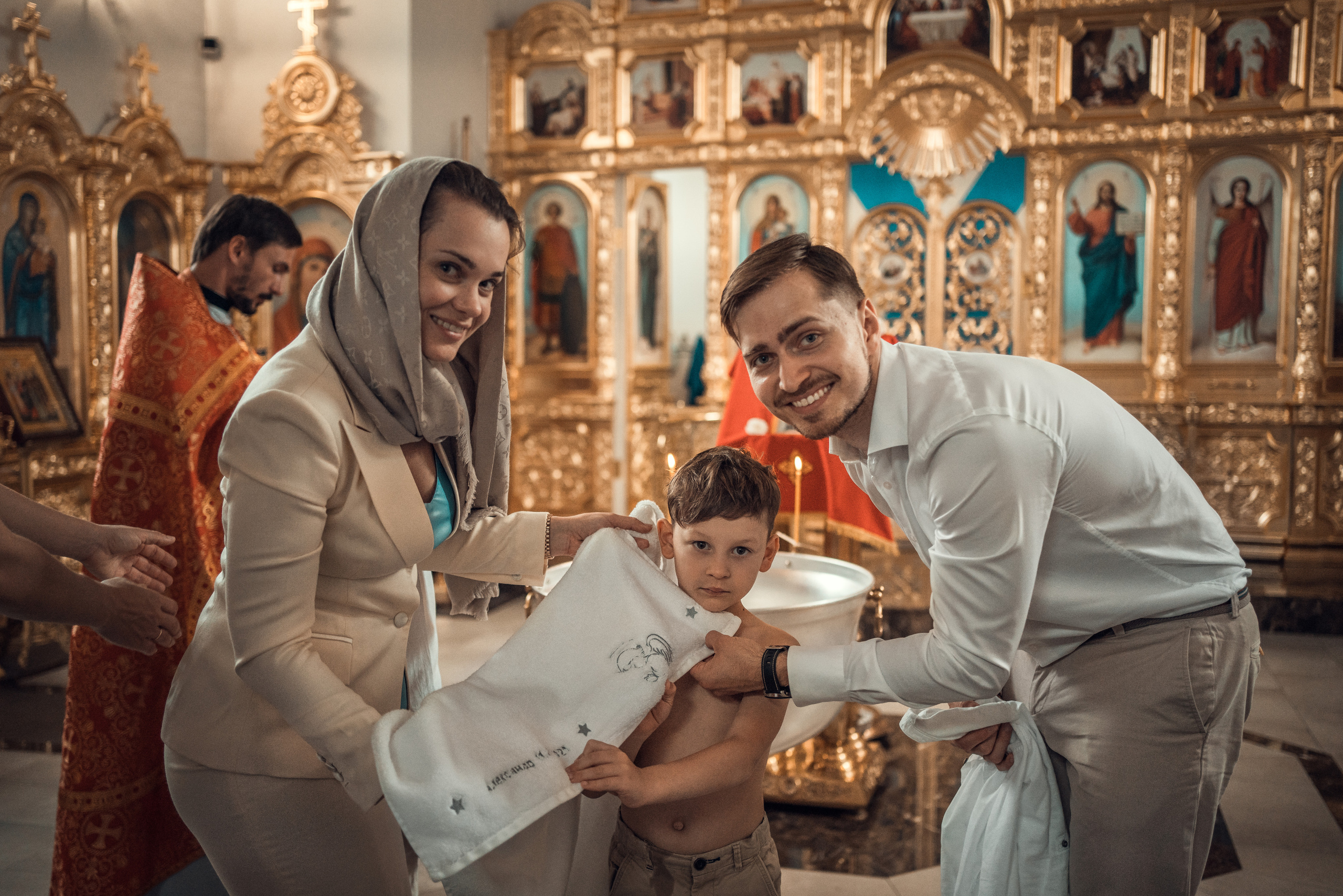 Крещение Александра. Храм Андрея Первозванного в с. Рождествено. Фотограф на Крещение в Москве Ткач Елена