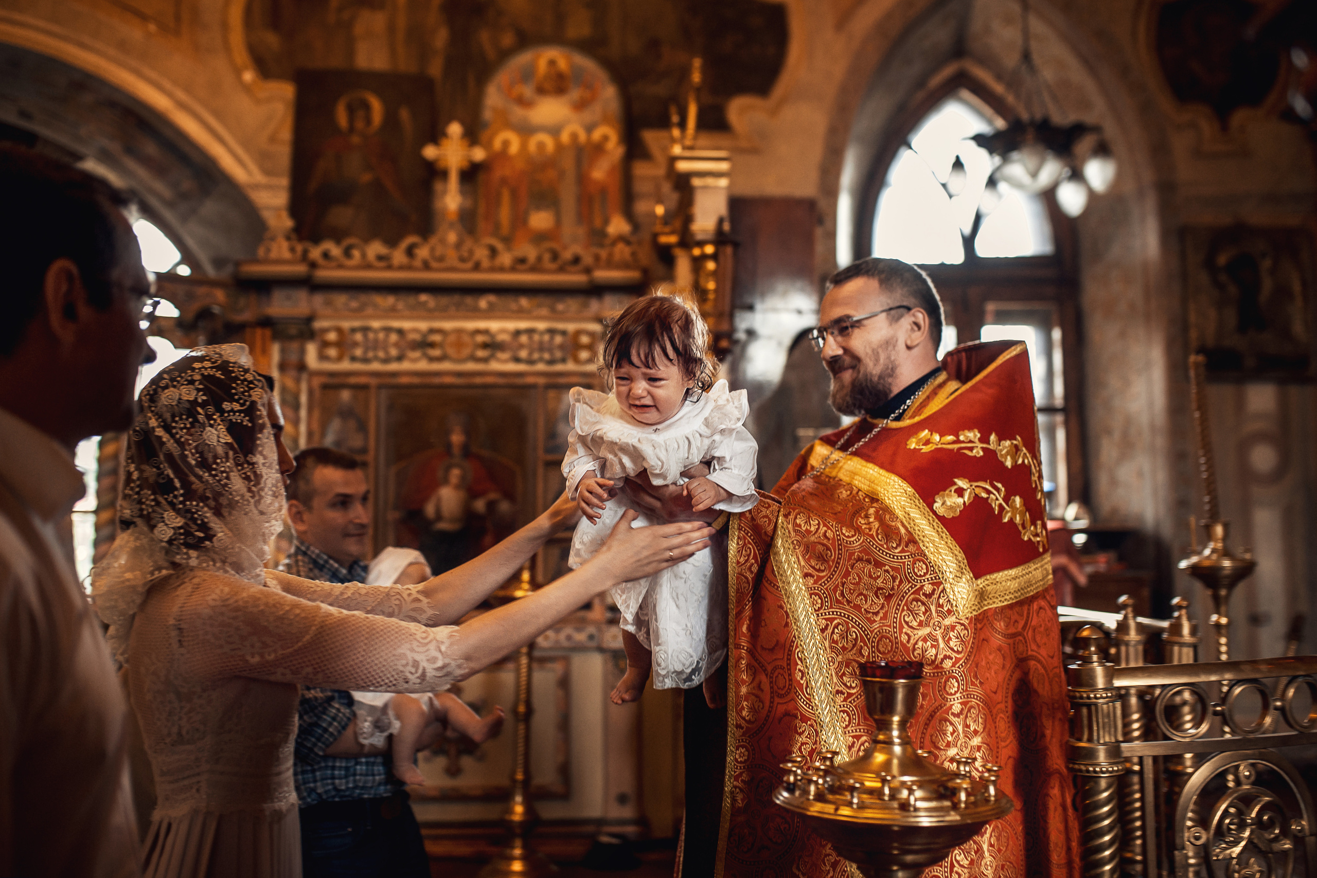 Крещение Анны. Храм Владимирской Иконы Божией Матери в с. Быково. Фотограф на Крещение в Москве Ткач Елена