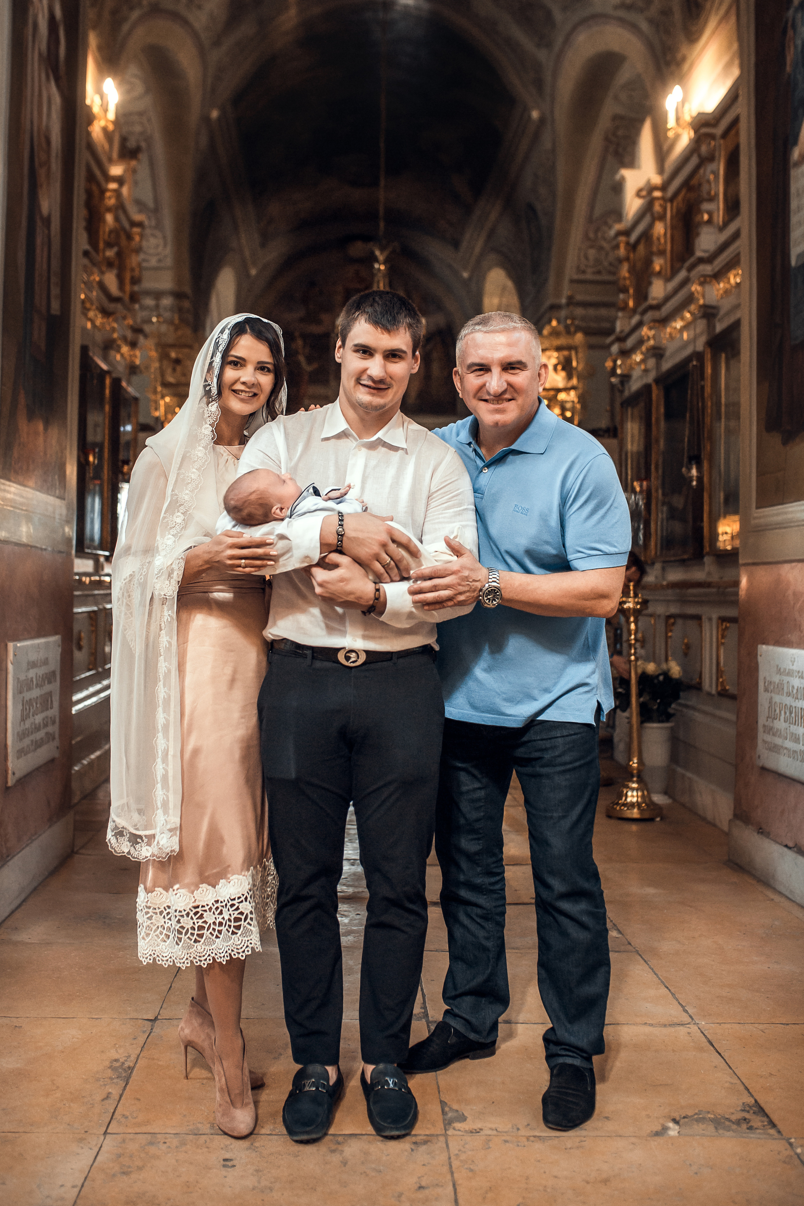 Крещение Кирилла. Храм Ильи Пророка на Ильинке. Фотограф на Крещение в Москве Ткач Елена