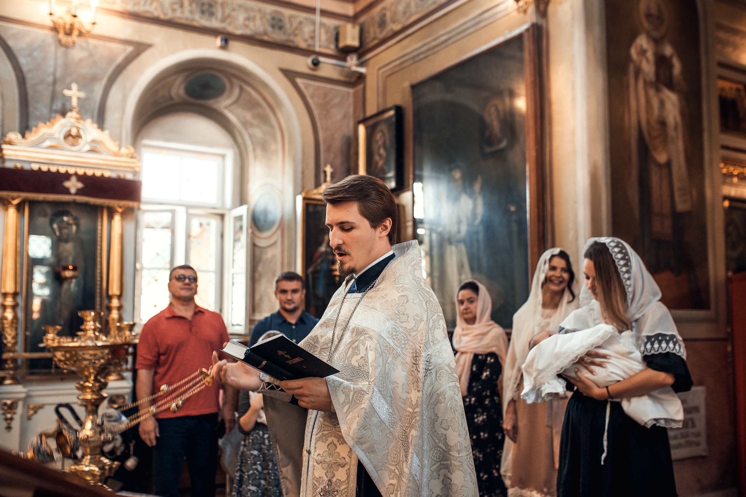 Крещение Кирилла. Храм Ильи Пророка на Ильинке. Фотограф на Крещение в Москве Ткач Елена