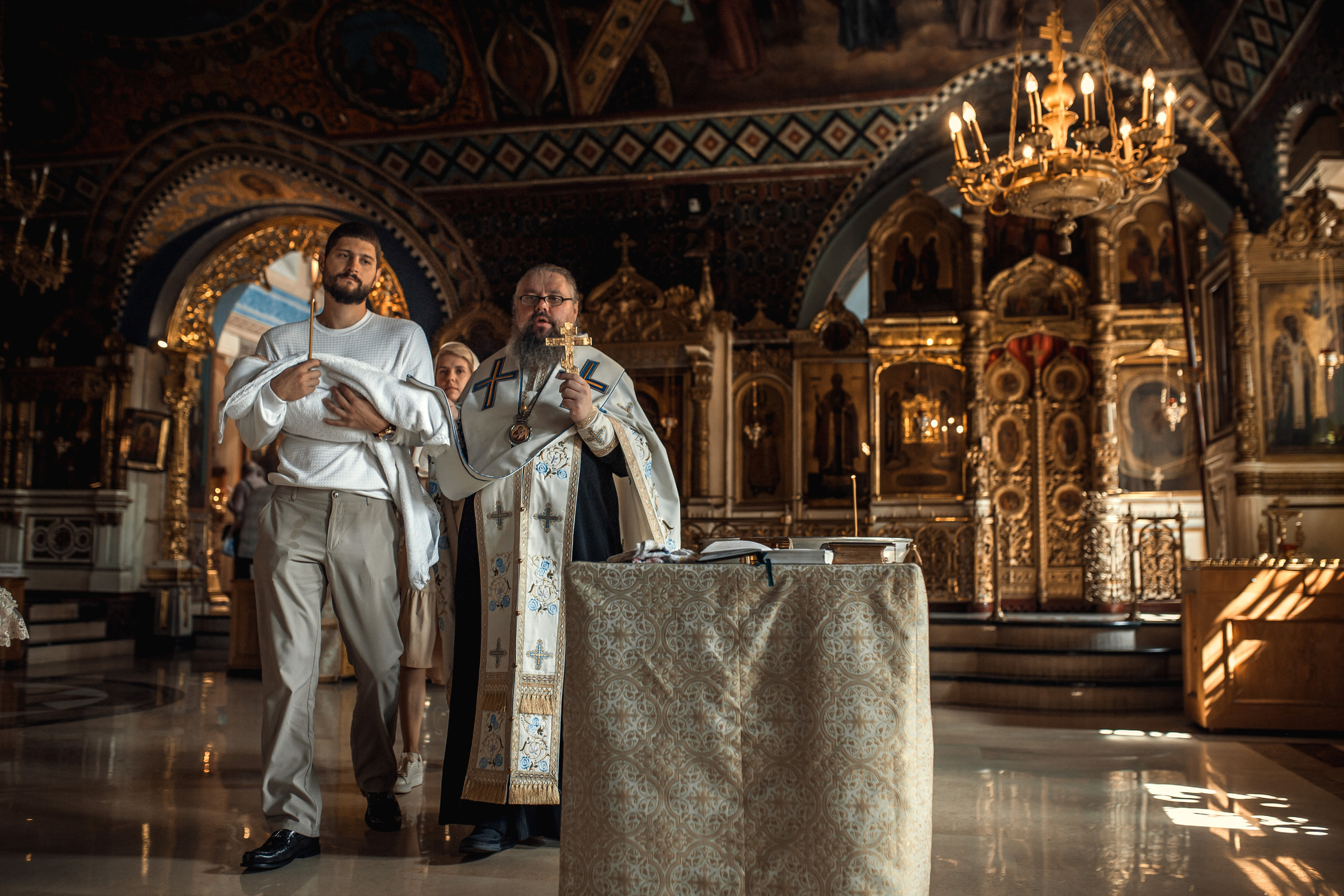 Крещение Луки. Храм Петра и Павла на Яузе. Фотограф на Крещение в Москве Ткач Елена