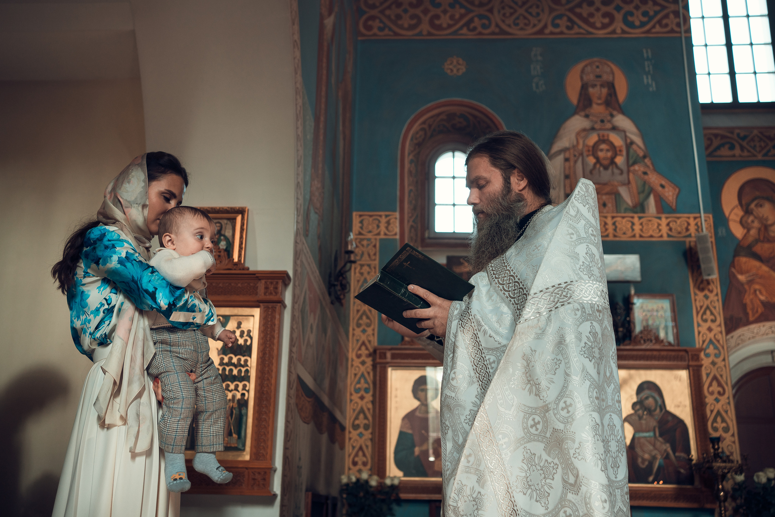 Крещение Даниила. Храм Иоанна Предтечи в Горках-8. Фотограф на Крещение в Москве Ткач Елена