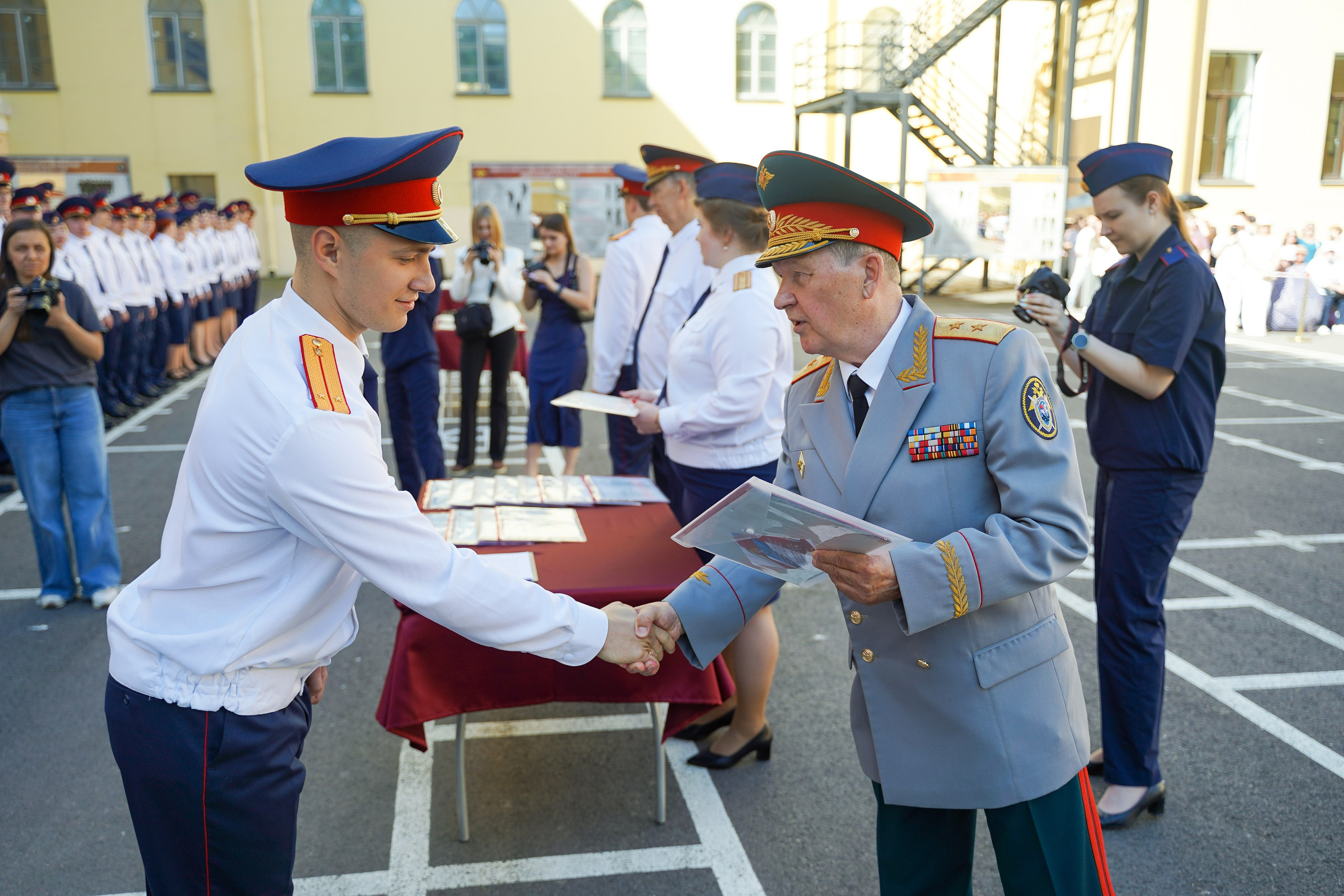 Выпускные. Репортажный фотограф и видеограф в Санкт-Петербурге
