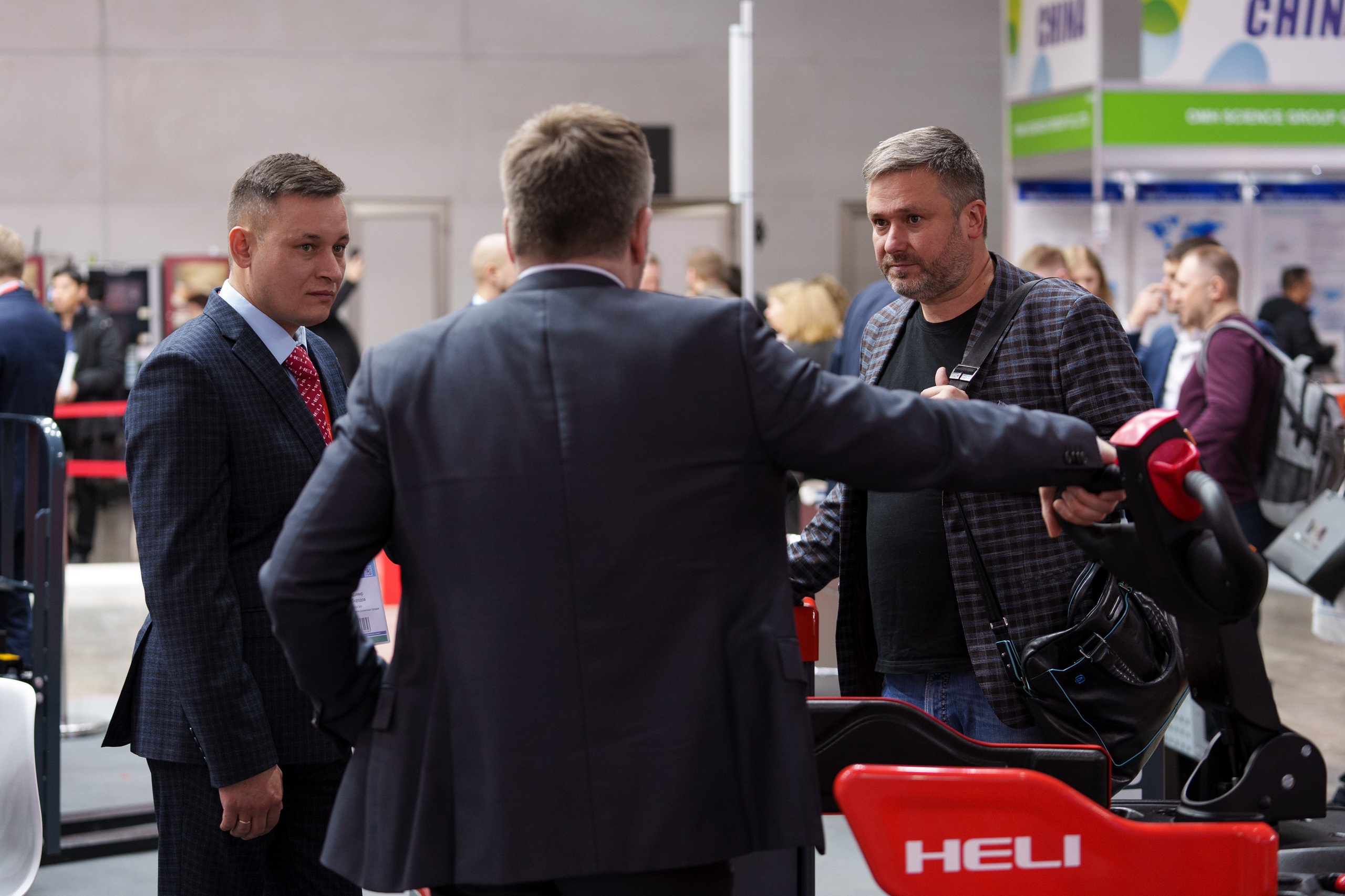 HELI. Стенд в Крокус Экспо. Фотограф Саша Блюз