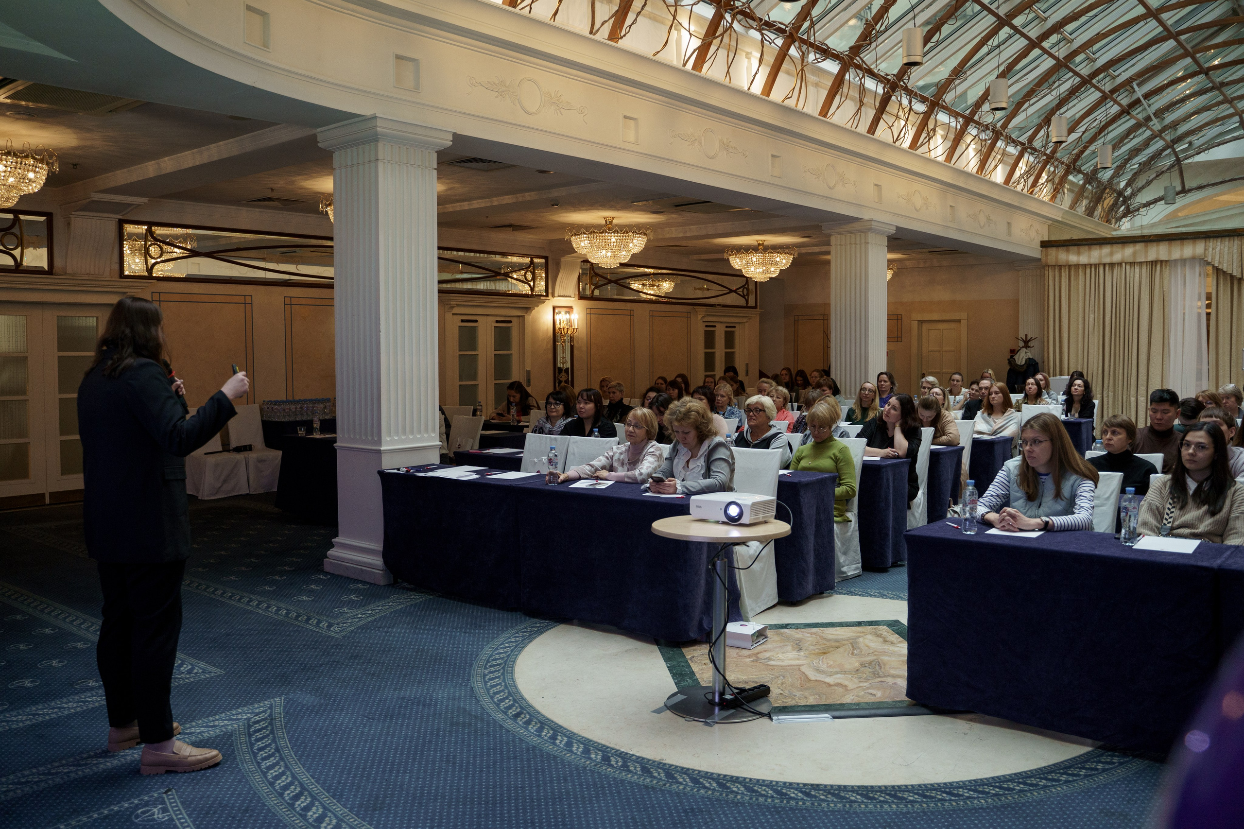 Конференция Cooper Vision в Отеле Амбасадор 28 октября 2023. Свадебный и семейный фотограф в Санкт-Петербурге Дмитрий Панин