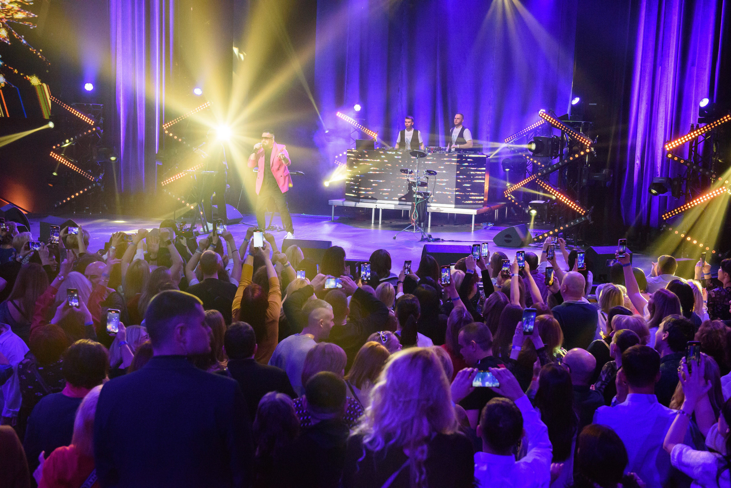 Дискотека СССР. «Сладкий сон» и Сергей Васюта — «Имена на все времена». Бренд-фотограф для экспертов и блогеров в Москве Влада Горбовская