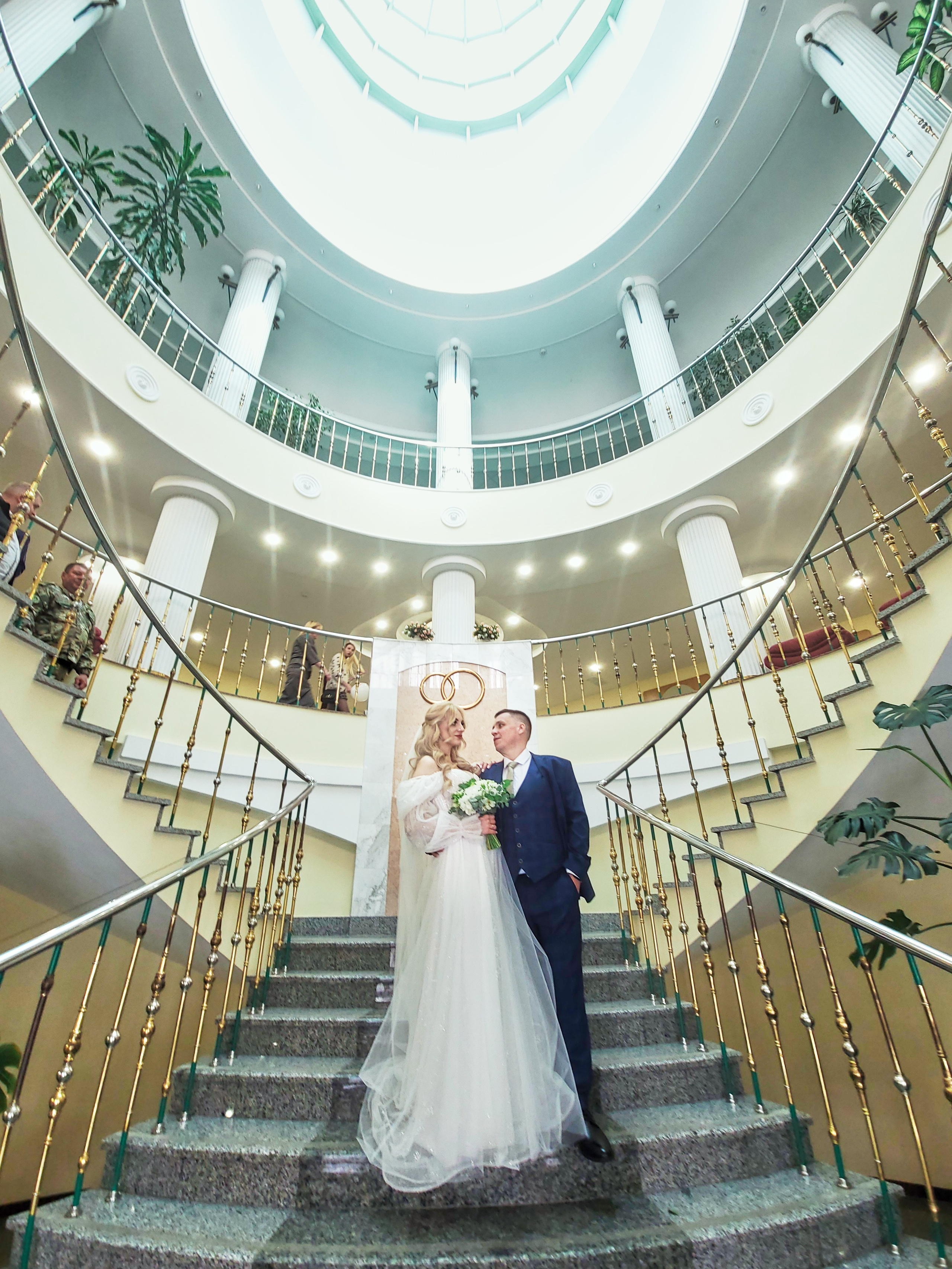 Фотограф Старый Оскол, Губкин. Свадебная фотосессия, доступная цена. Профессиональный фотограф Старый Оскол, Губкин — свадьба, венчание, крещение, юбилей и день рождения