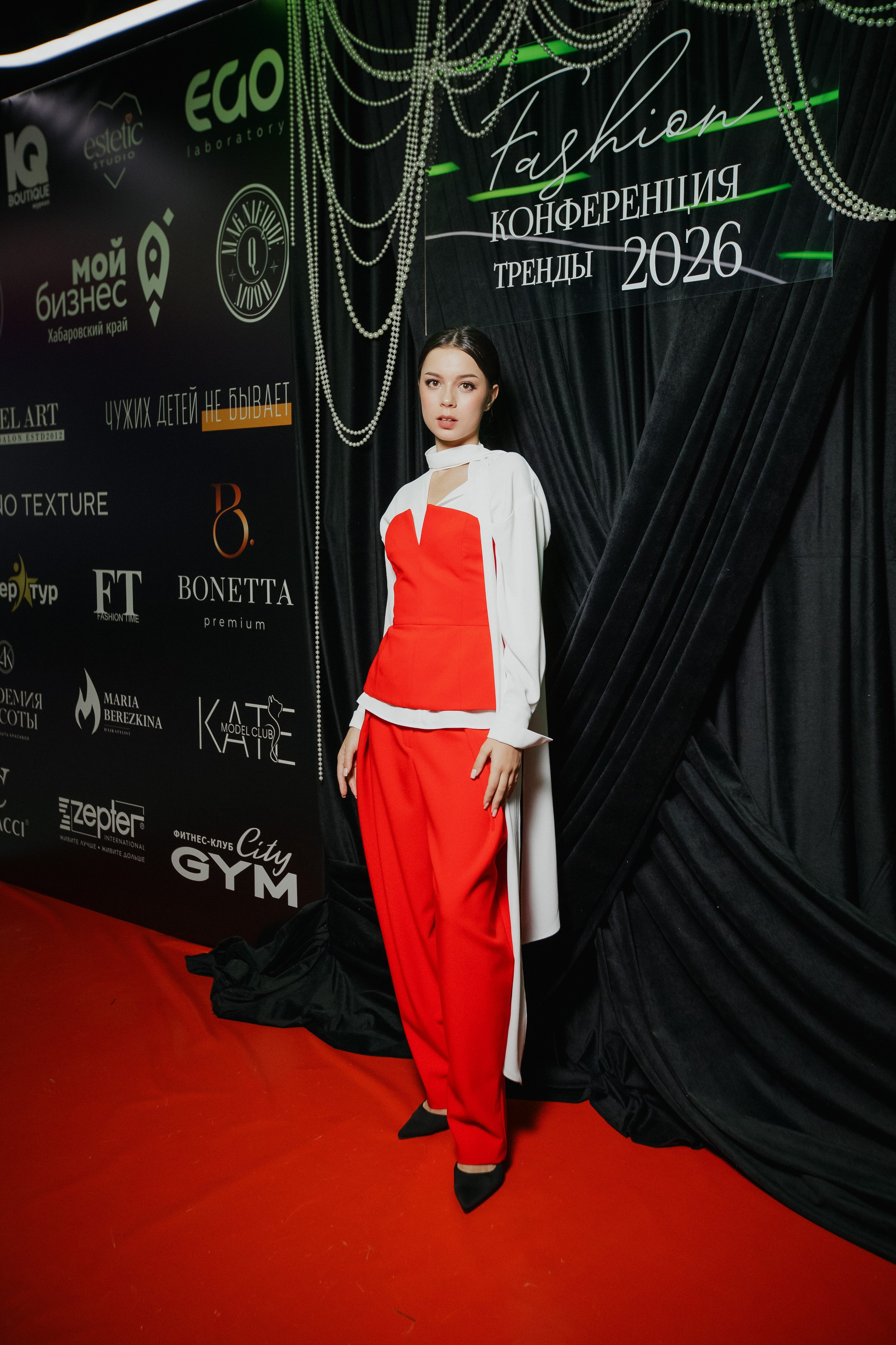 ФЭШН КОНФА. СВОИ. ФОТООТЧЕТЫ-СОБЫТИЯ-МЕСТА