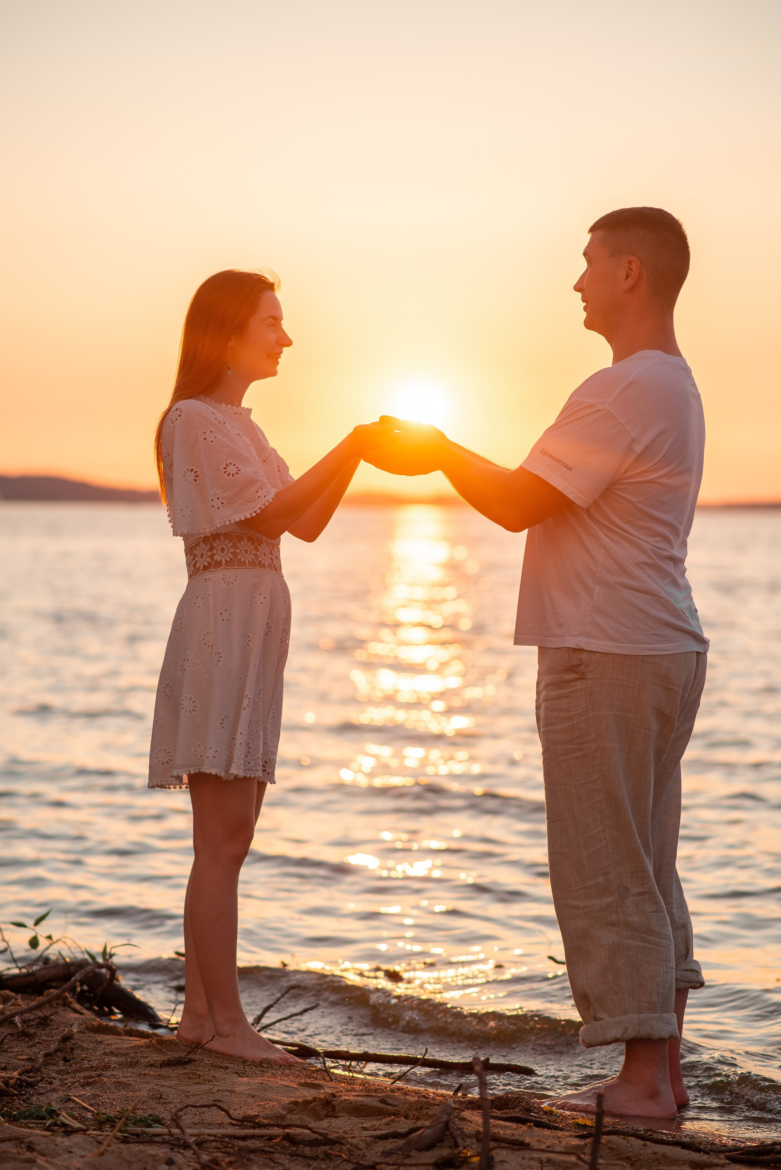 Оксана+Саша на Минском с крыльями. Семейный фотограф на выписку из роддома и крещение Минск Настя Гришук