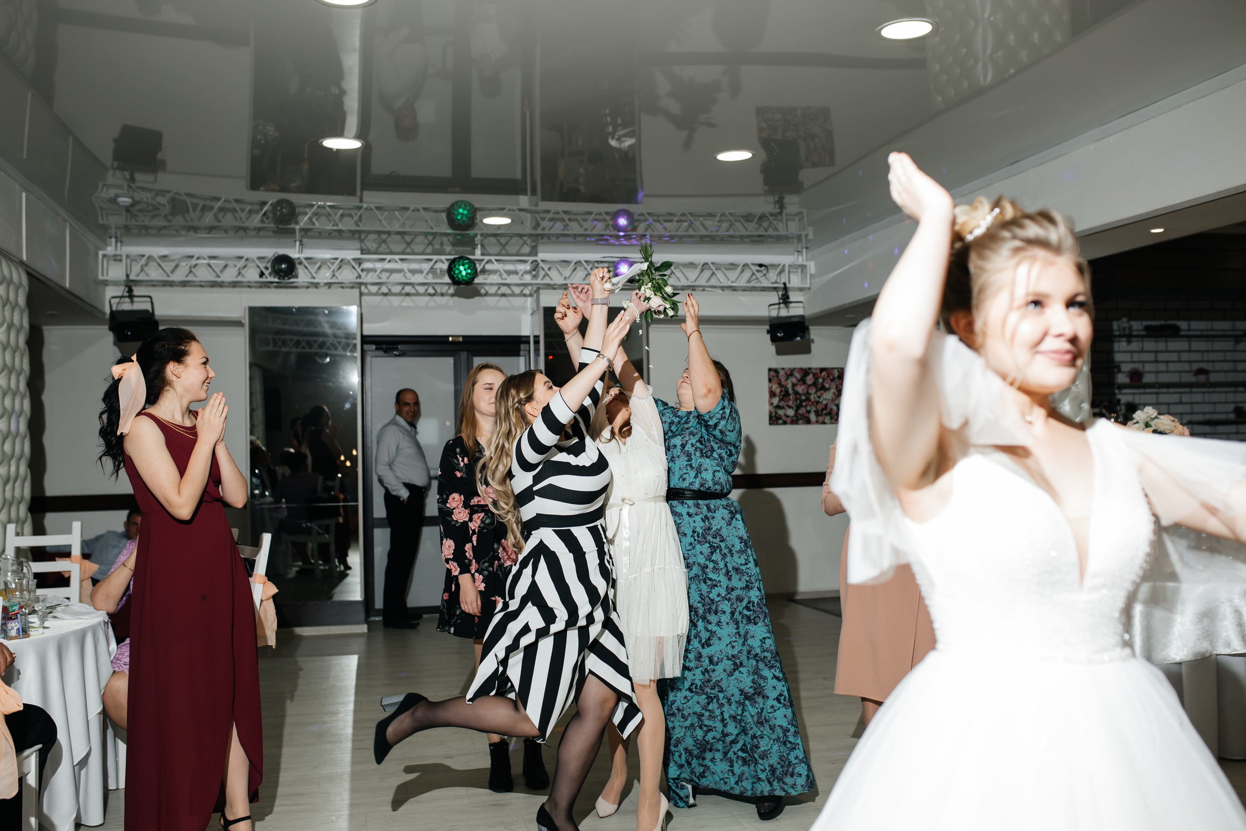 Свадьба Анастасии и Христиана. Осенняя история любви. Свадебный и семейный фотограф Рассказова Виктория