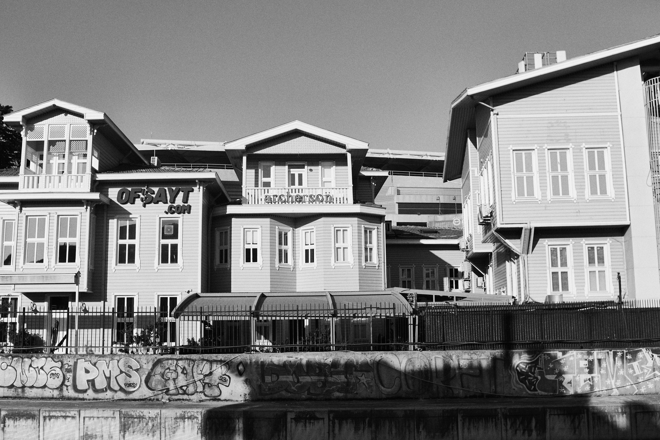 B&W. Jorgis — фотограф в Хургаде / обучение фотографии