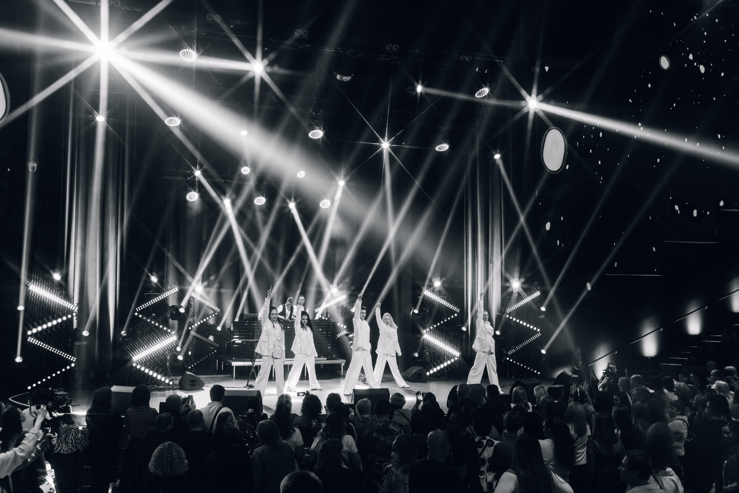 Дискотека СССР. «Сладкий сон» и Сергей Васюта — «Имена на все времена». Бренд-фотограф для экспертов и блогеров в Москве Влада Горбовская