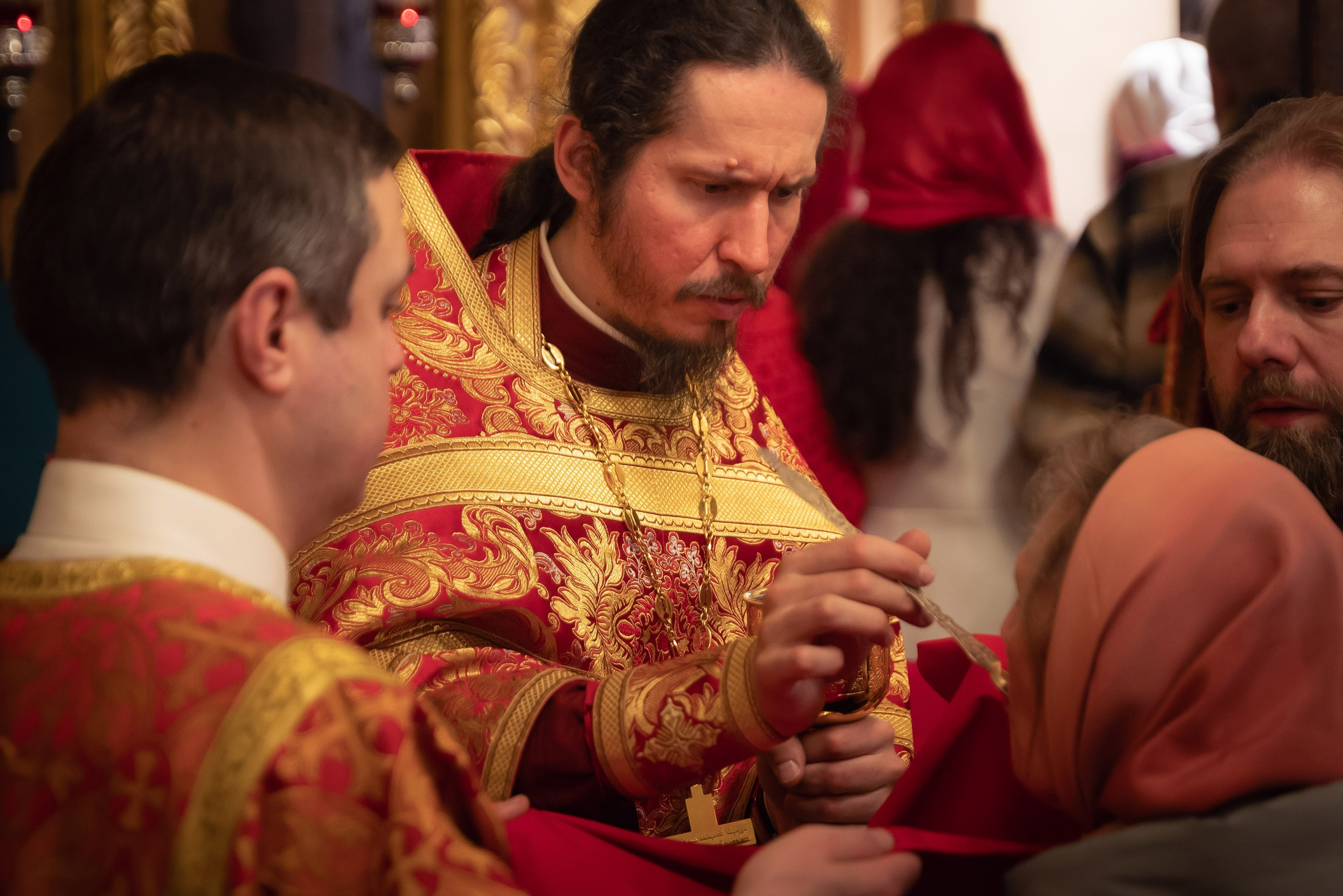 Богородский храм. Пасха. Полунощница, Божественная литургия. Антон и Татьяна Денисенко — В храме