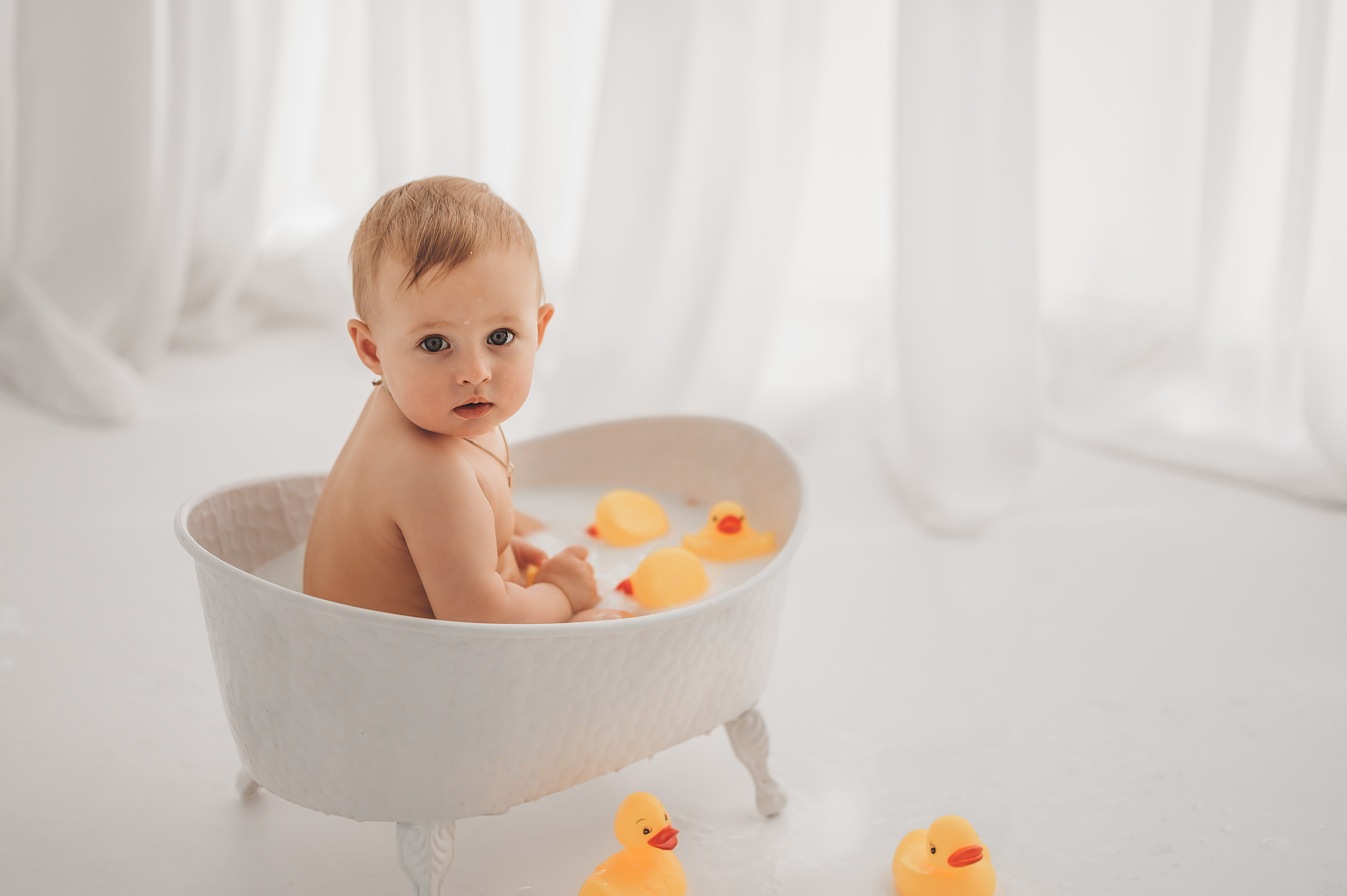 Молочные ванночки. Детский и семейный фотограф Ирина Гладких