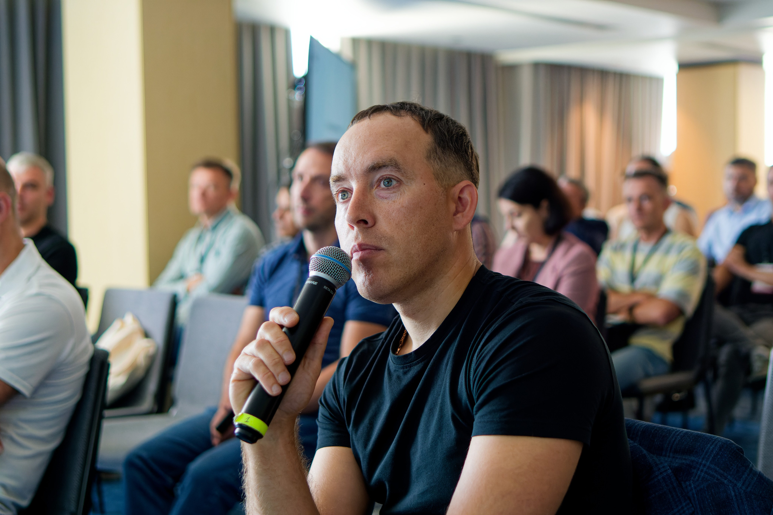 Конференция клуба Айти Директоров. Репортажный, event-фотограф во Владивостоке