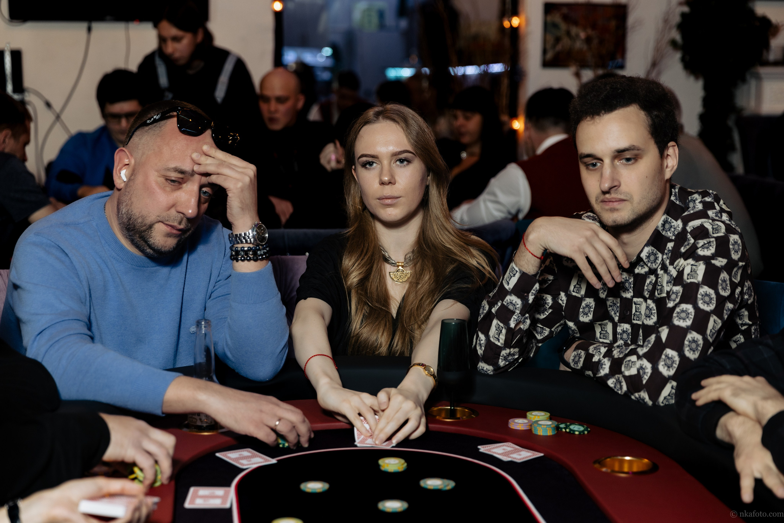 Люди играли в покер. Фотограф в Москве портреты | репортажи | спорт