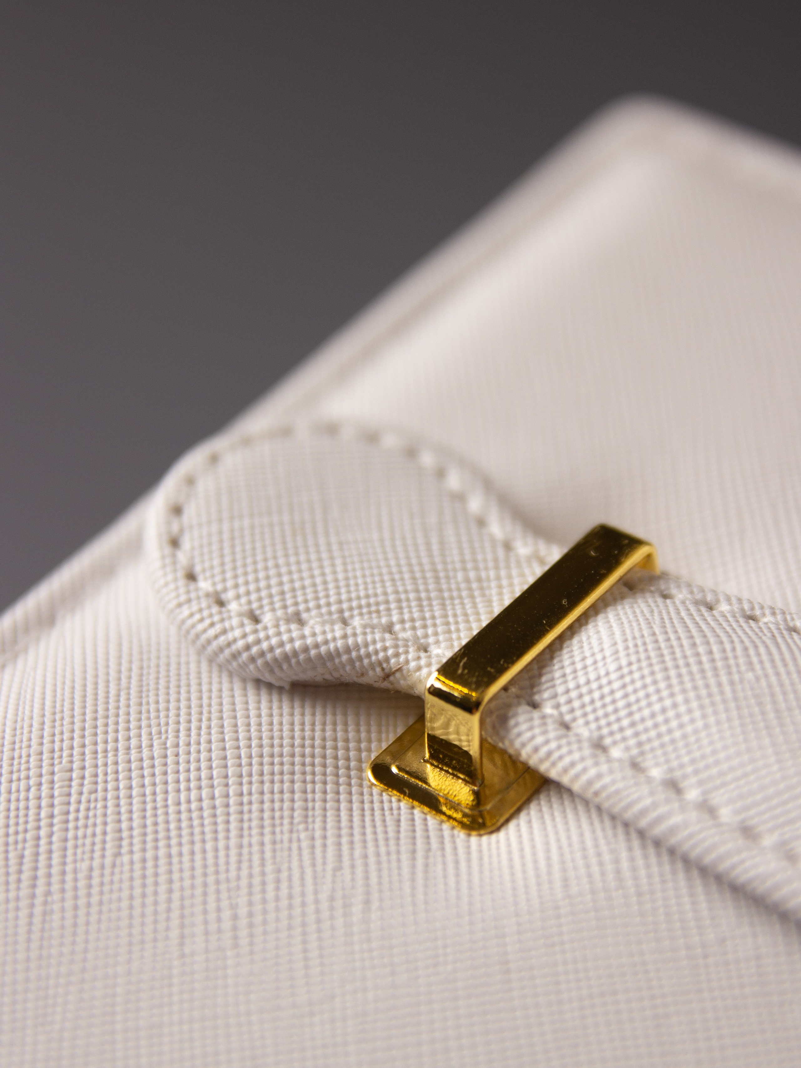 Шкатулка на сером. Александр Стряпунин — предметный фотограф в Улан-Удэ