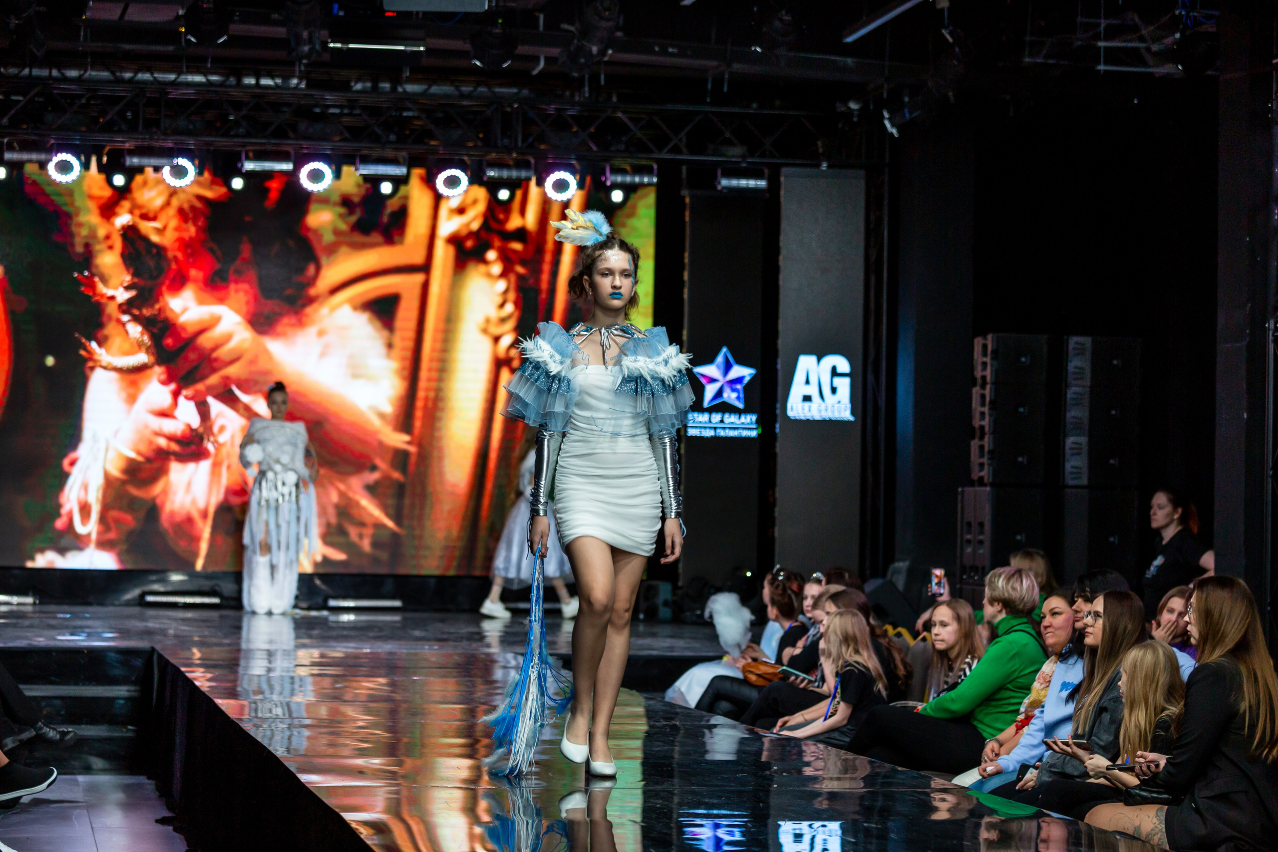 Звезда галактики. Яровит Холл. Репортажный, семейный, свадебный, портретный фотограф