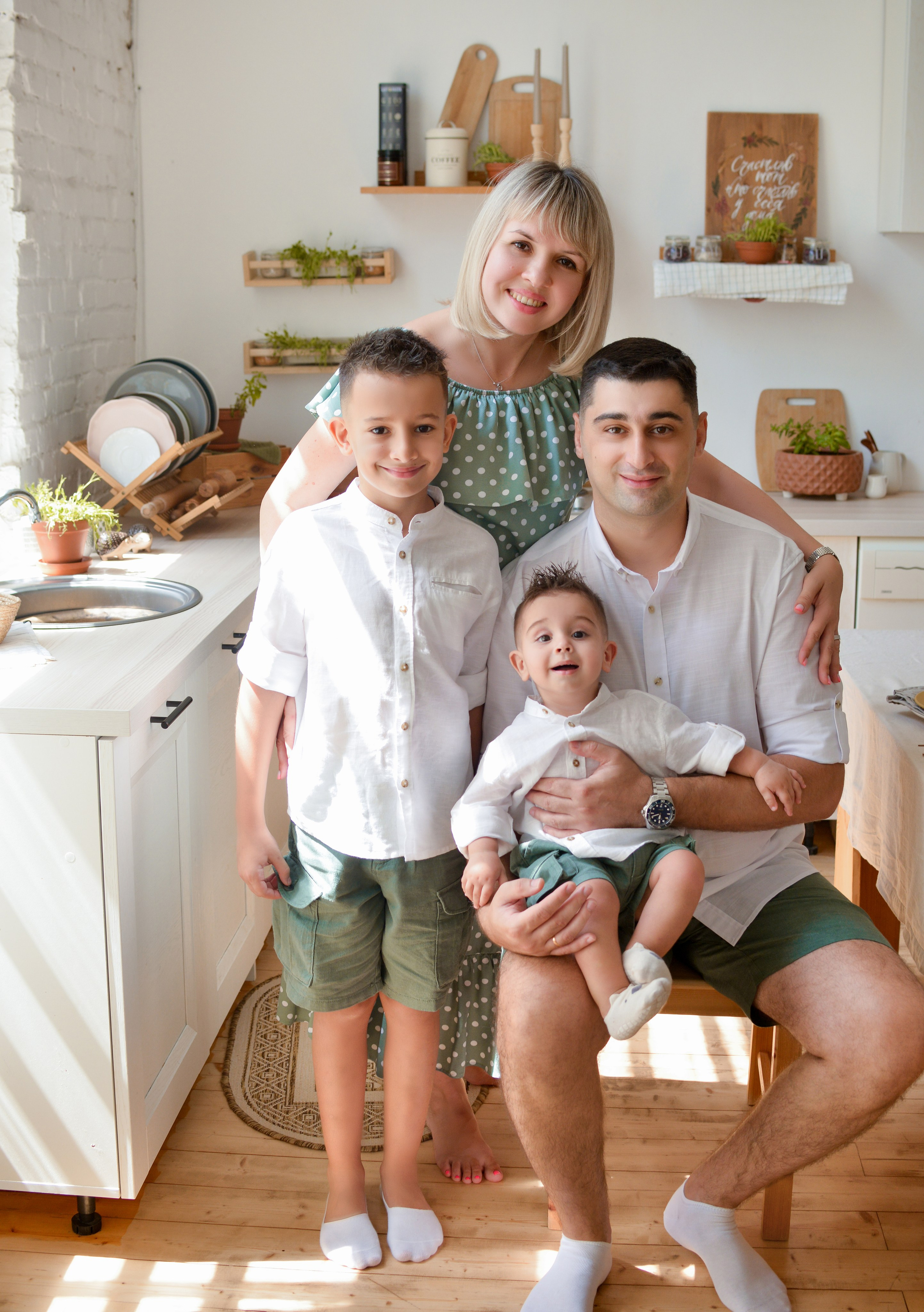 Семейная фотосессия в Краснодаре. Фотограф новорожденных Краснодар Малышенко Надежда