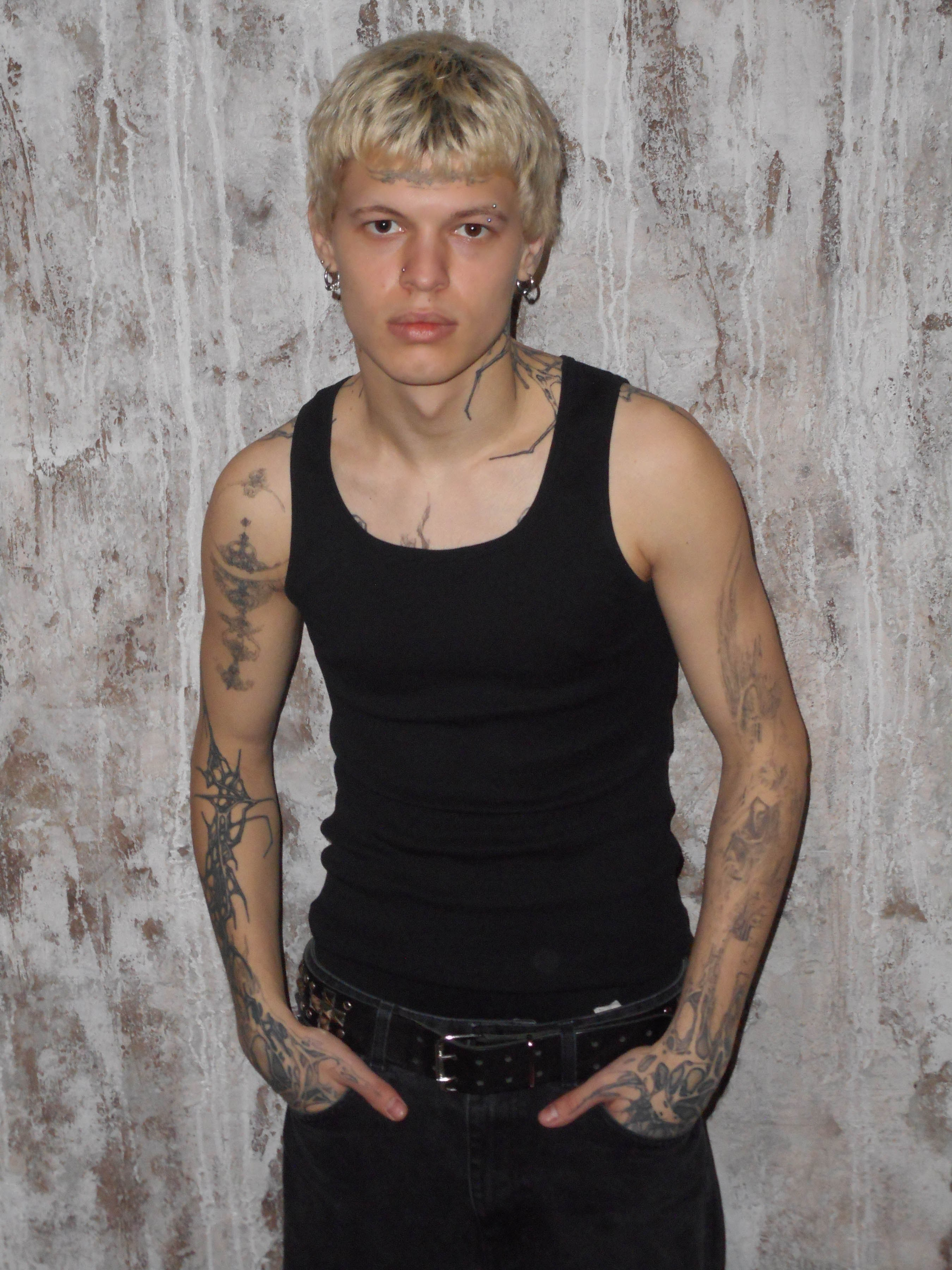 Виктор. Главная