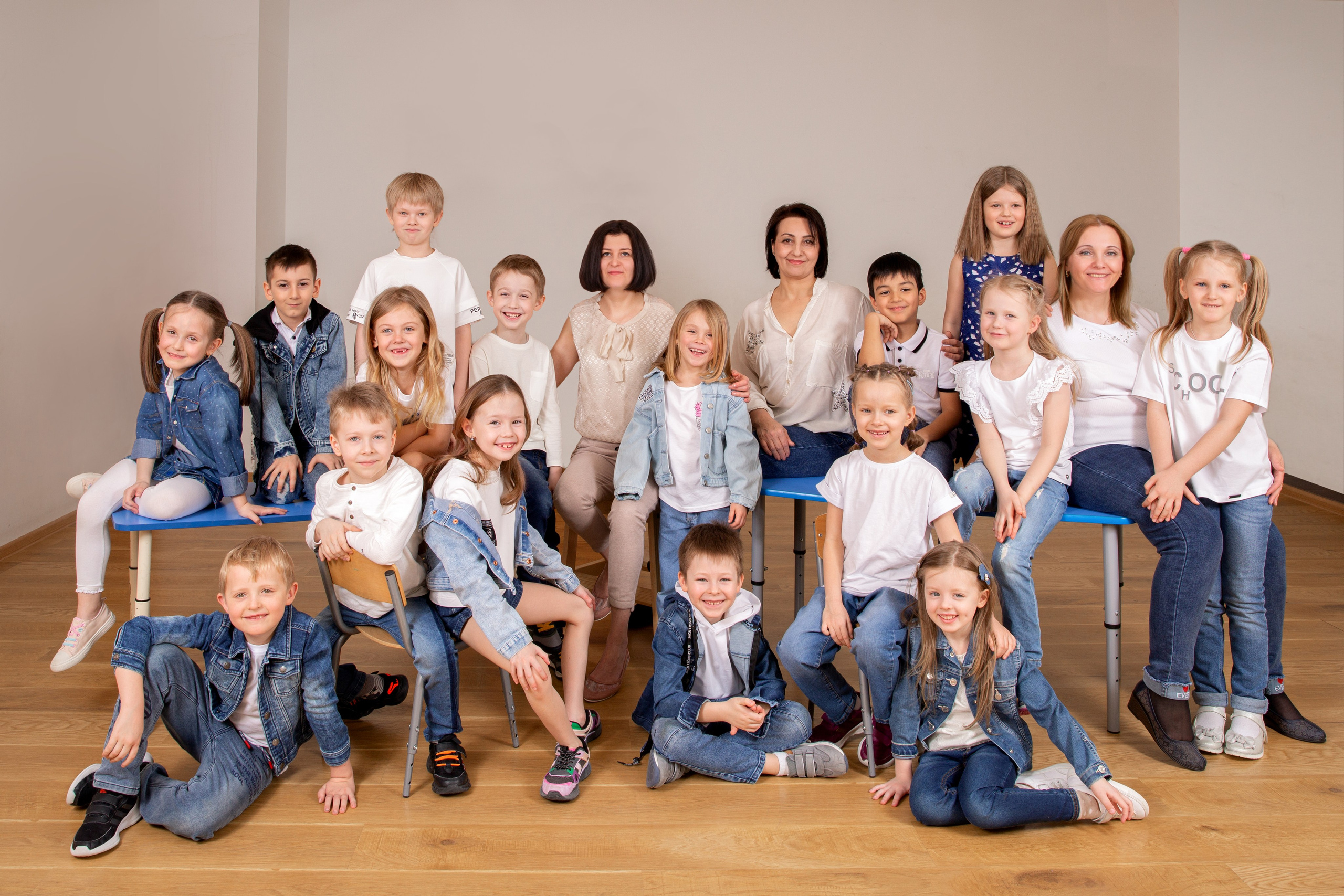 Общее фото в саду. Фотограф Дарья Нагайцева