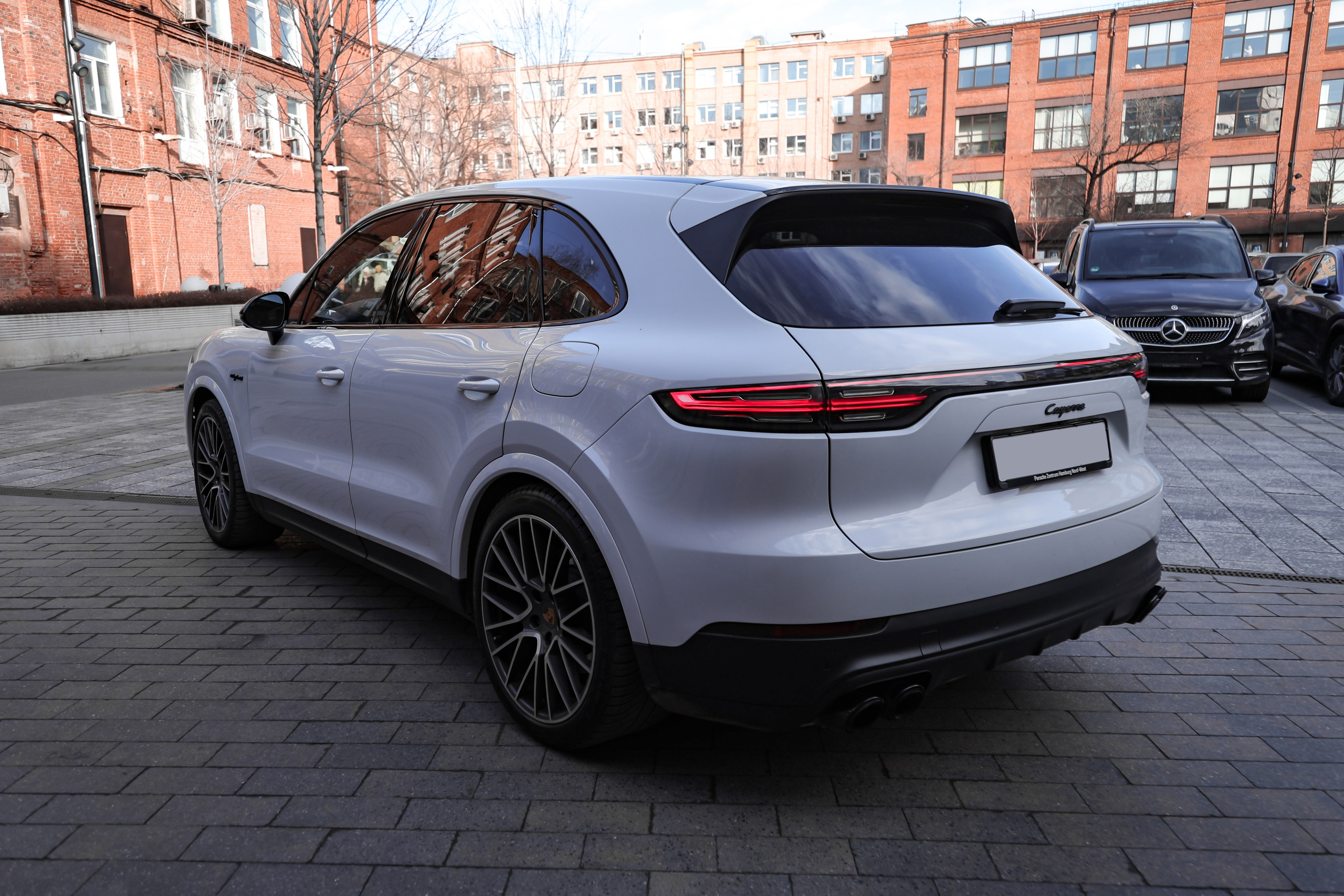 2020 Porsche Cayenne 3.0 AT. Mixturecaptures